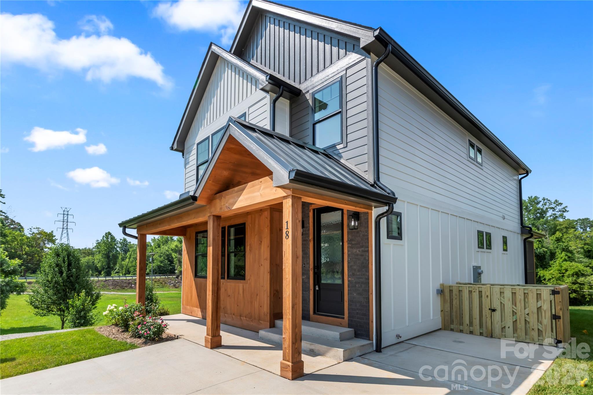 18 S Martha Kate Drive #22 — Hendersonville