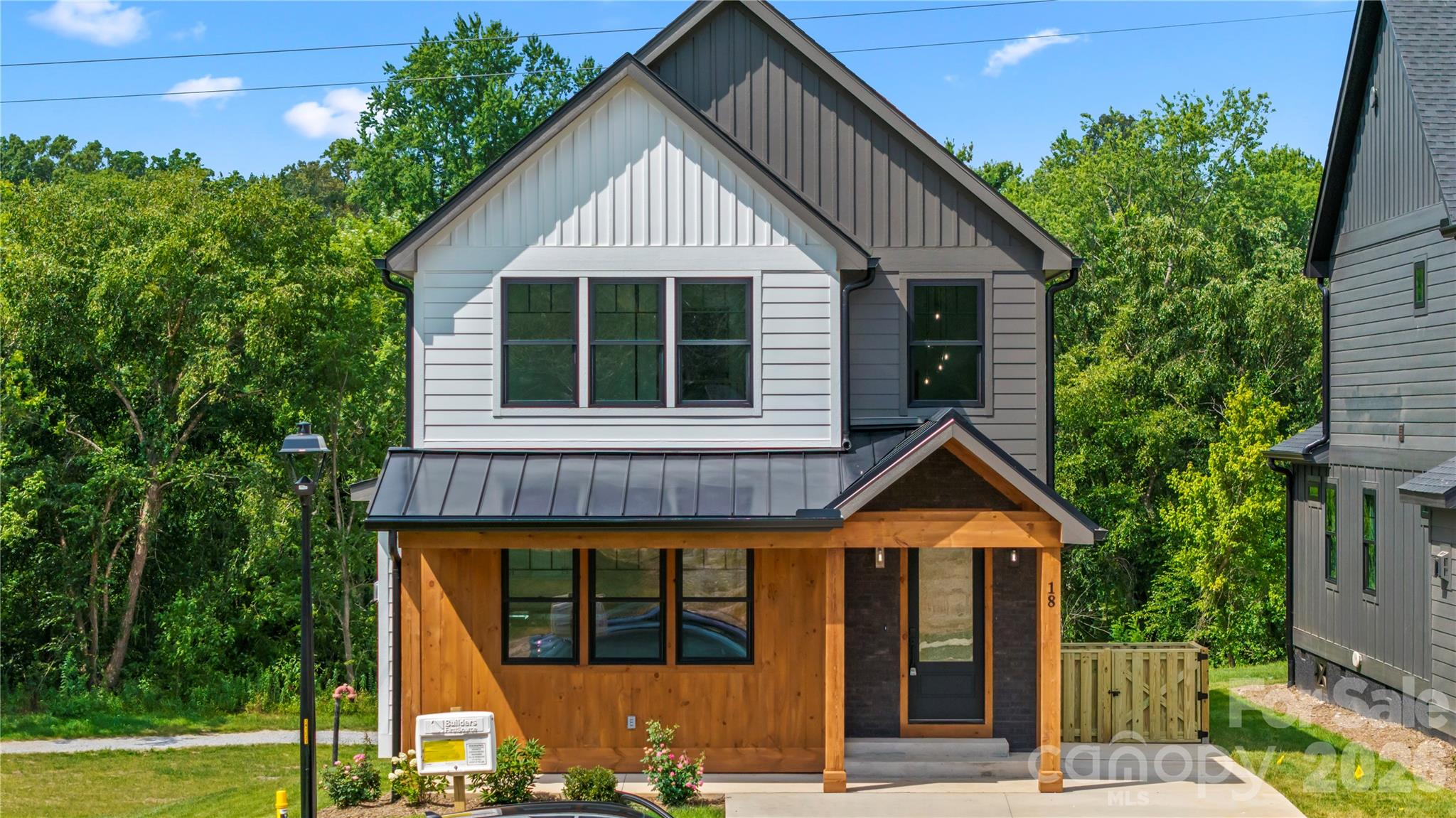 18 S Martha Kate Drive #22 — Hendersonville