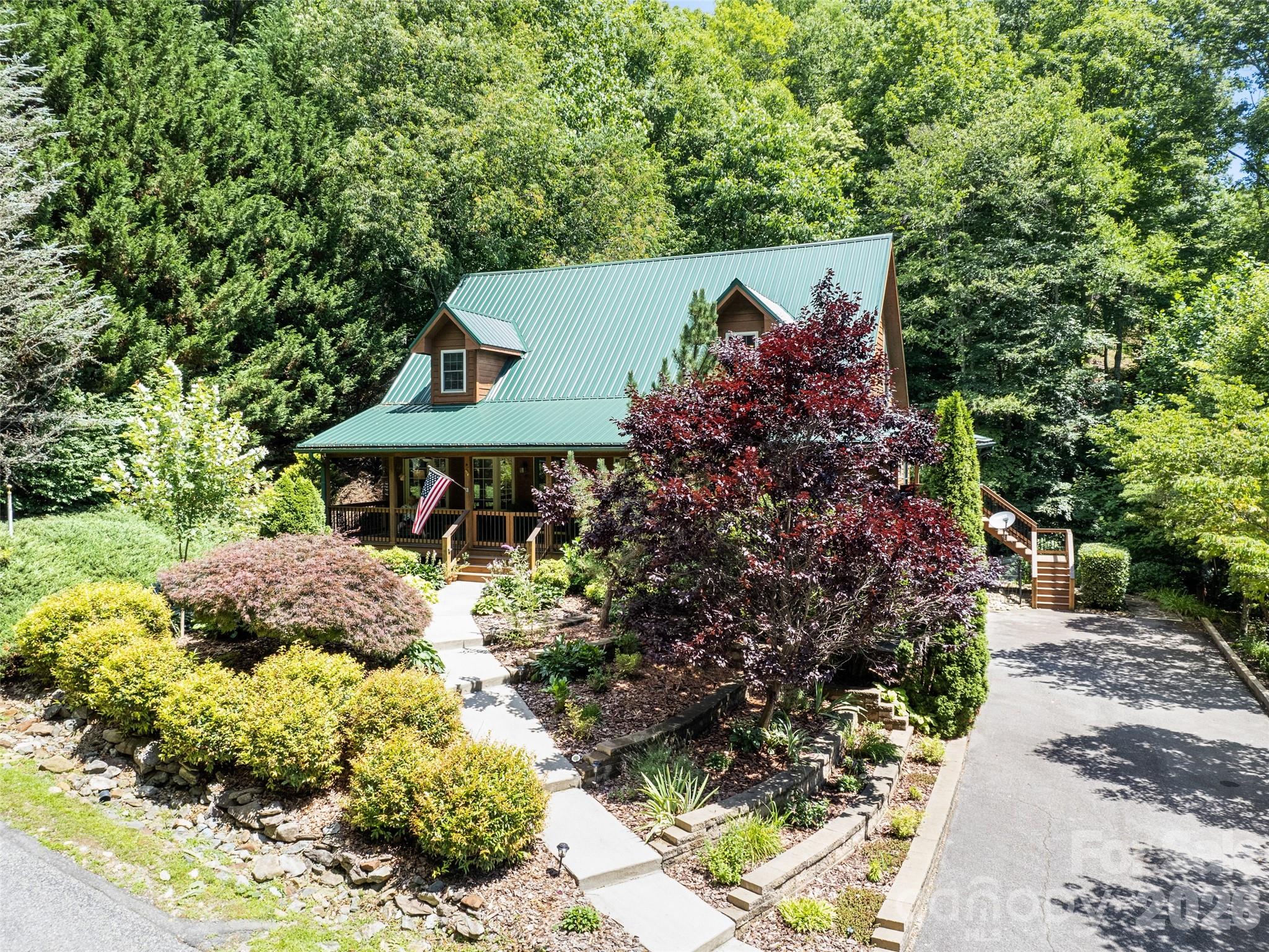 612 Brannon Forest Drive — Waynesville