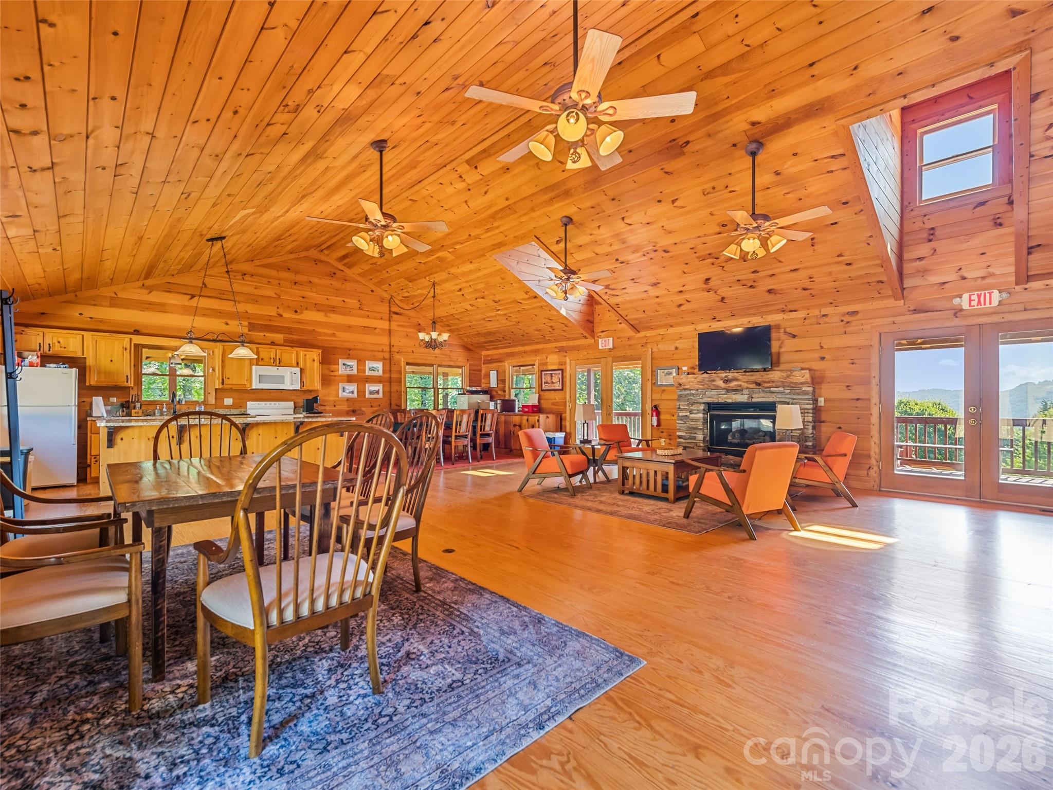 612 Brannon Forest Drive — Waynesville