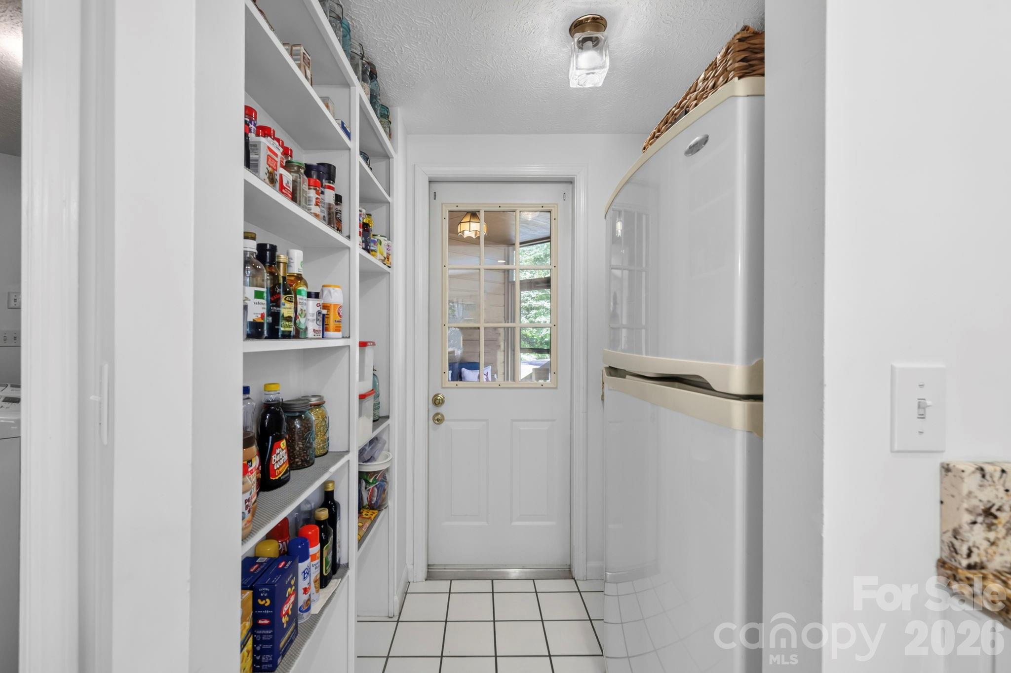 200 Newman Drive — Hendersonville