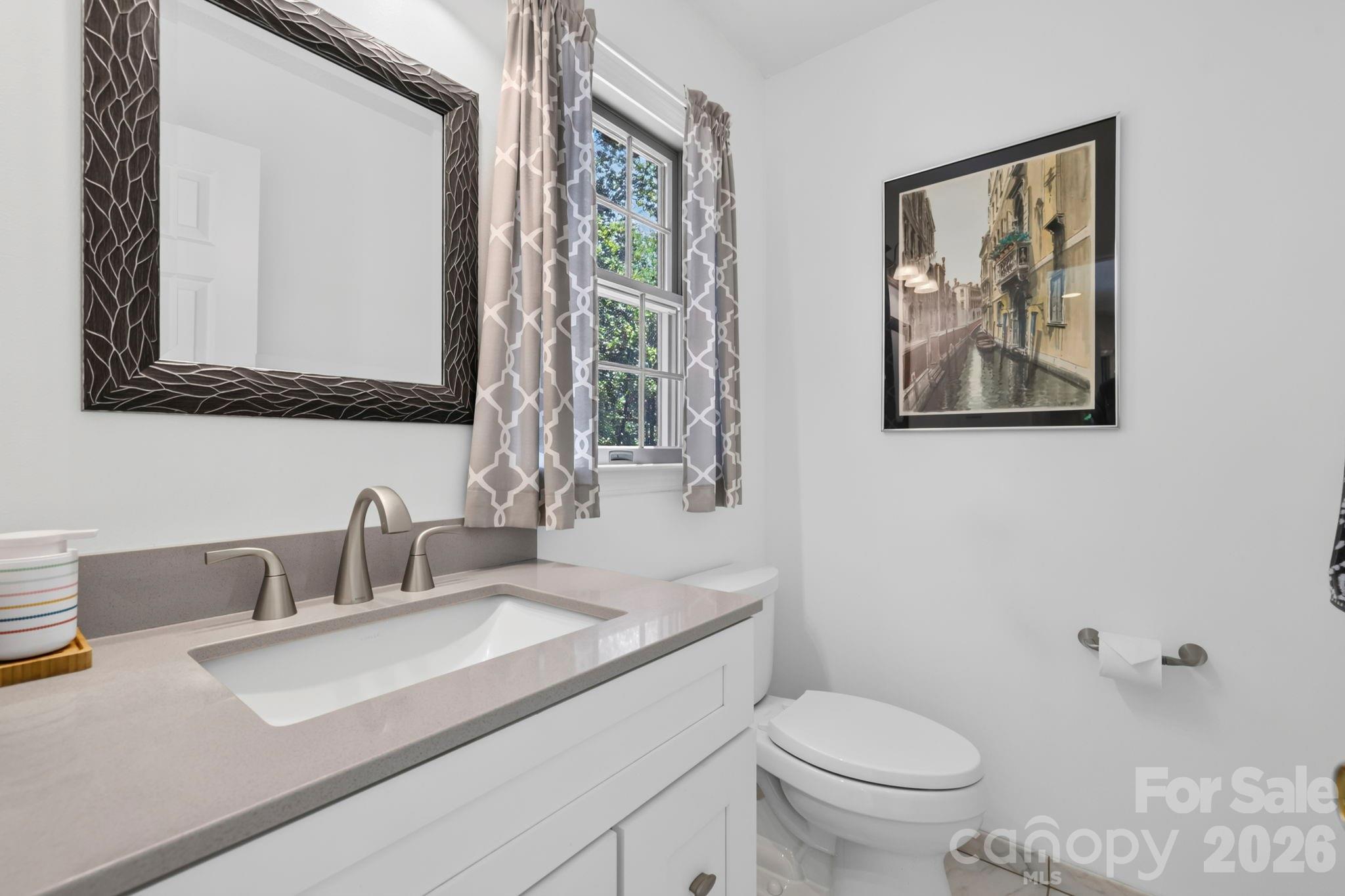 200 Newman Drive — Hendersonville