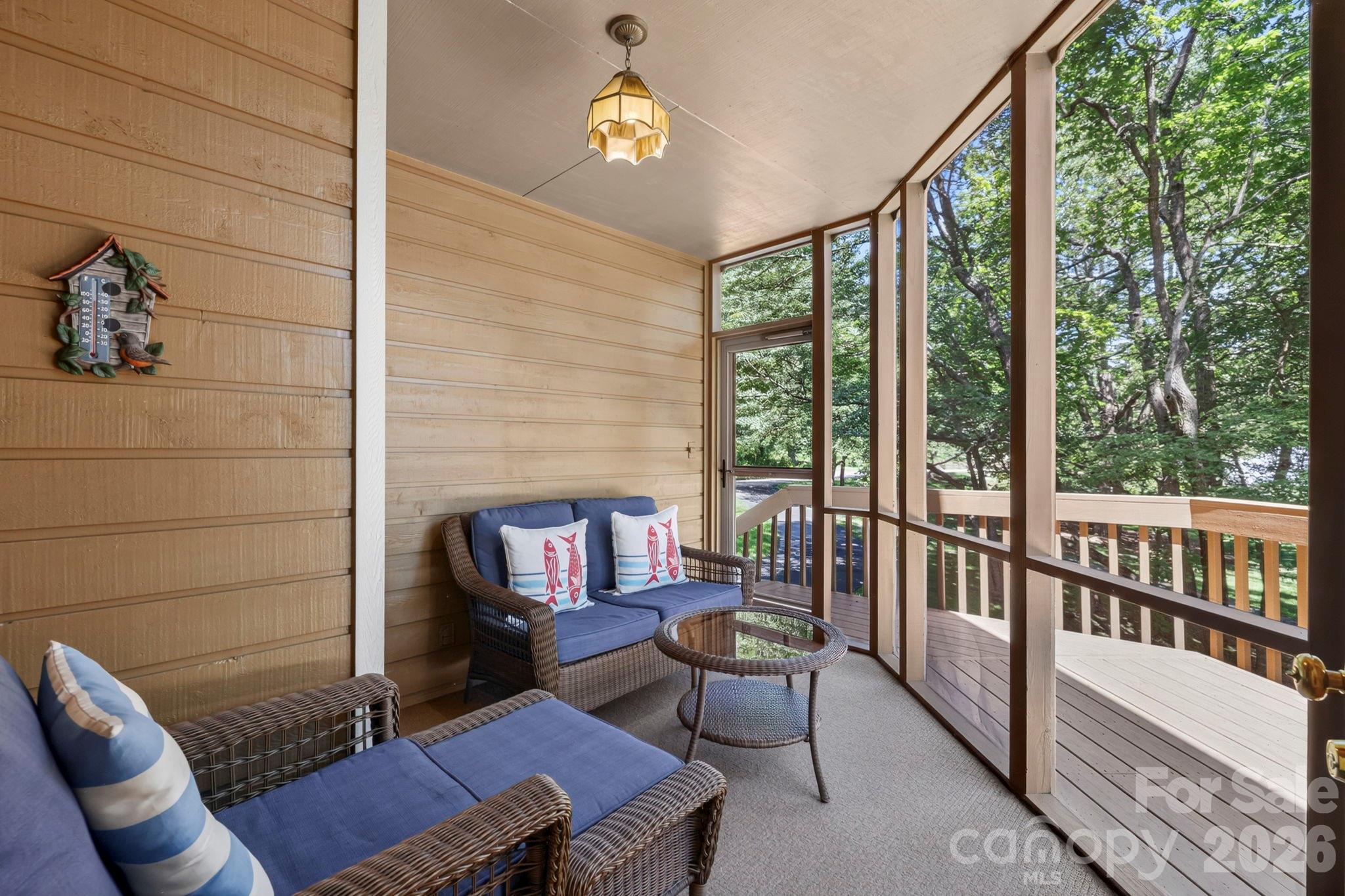 200 Newman Drive — Hendersonville