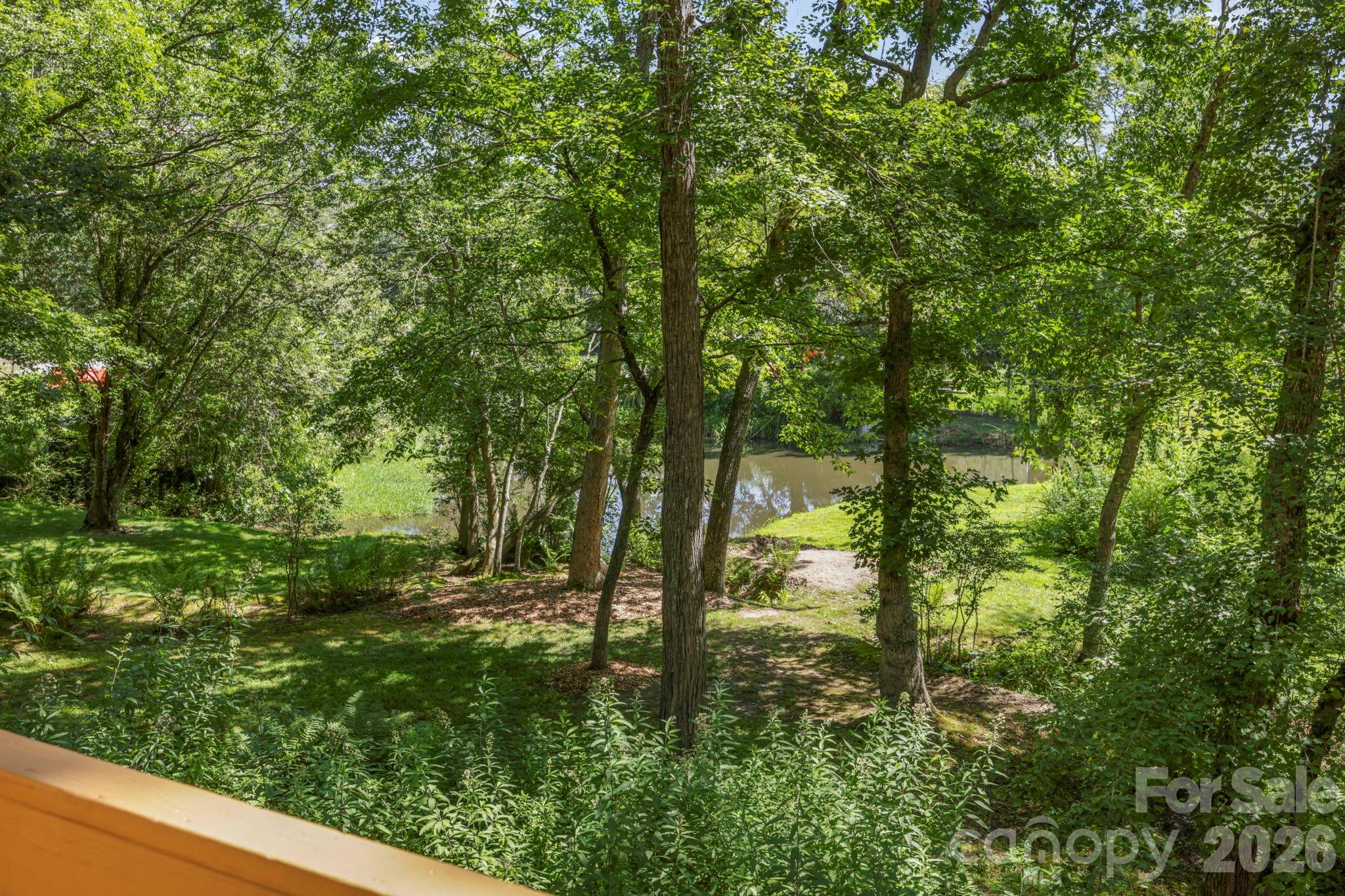 200 Newman Drive — Hendersonville