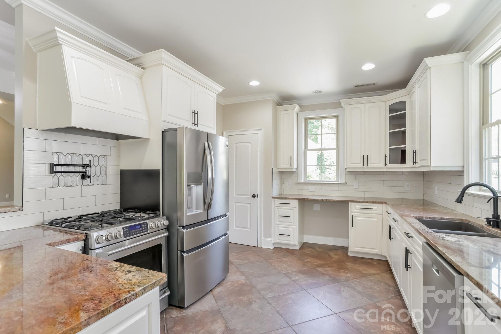 2360 Smith Harbour Drive — Denver