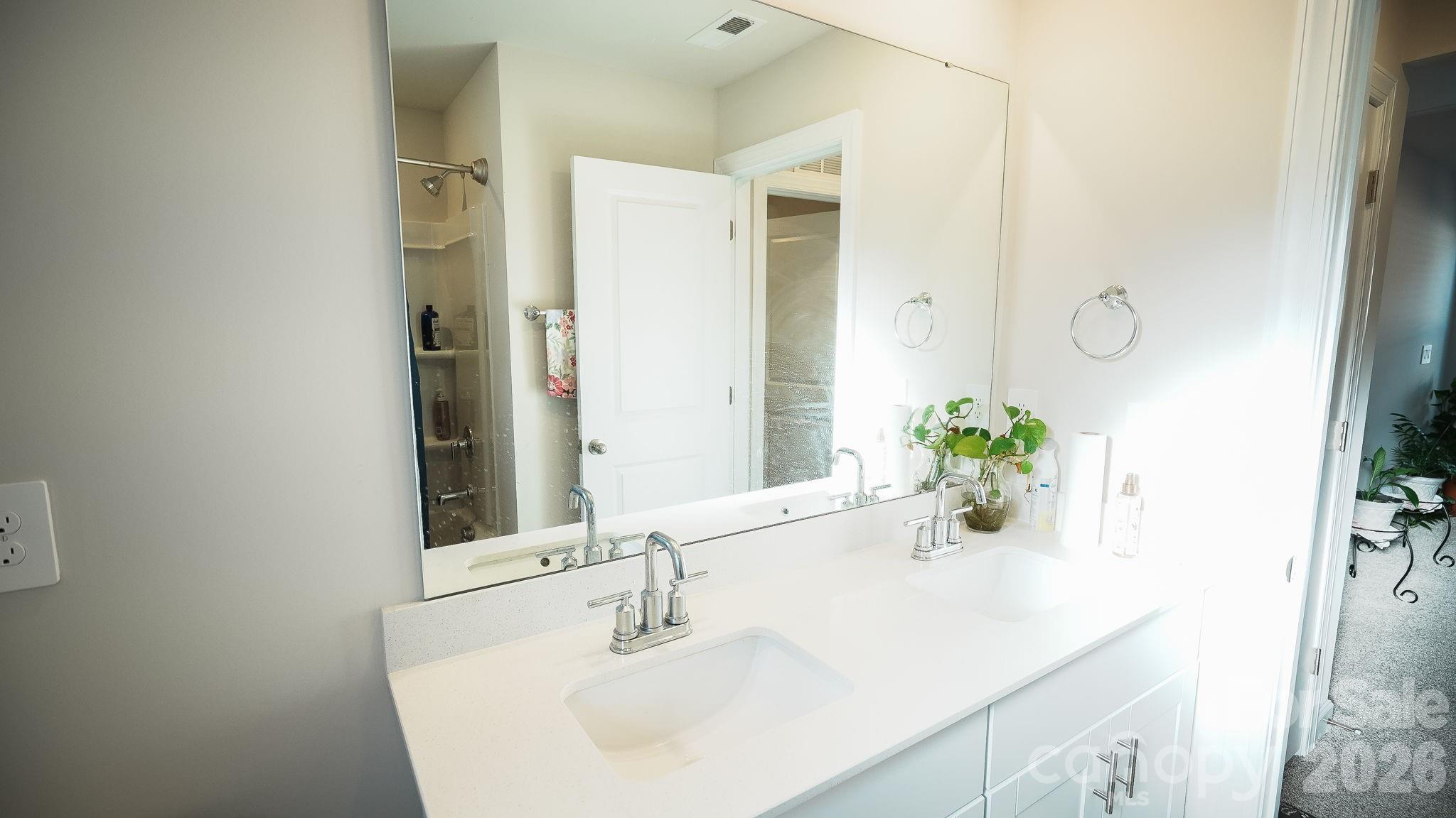 486 Olympia Way — York