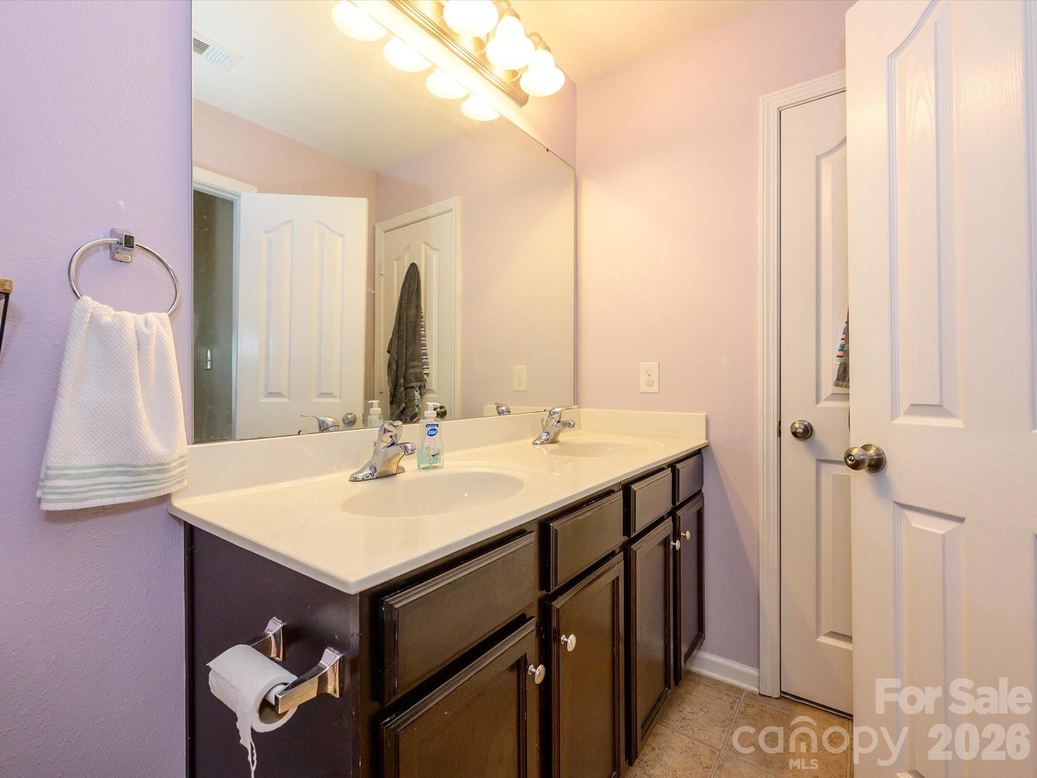 11819 Paver Lane — Midland