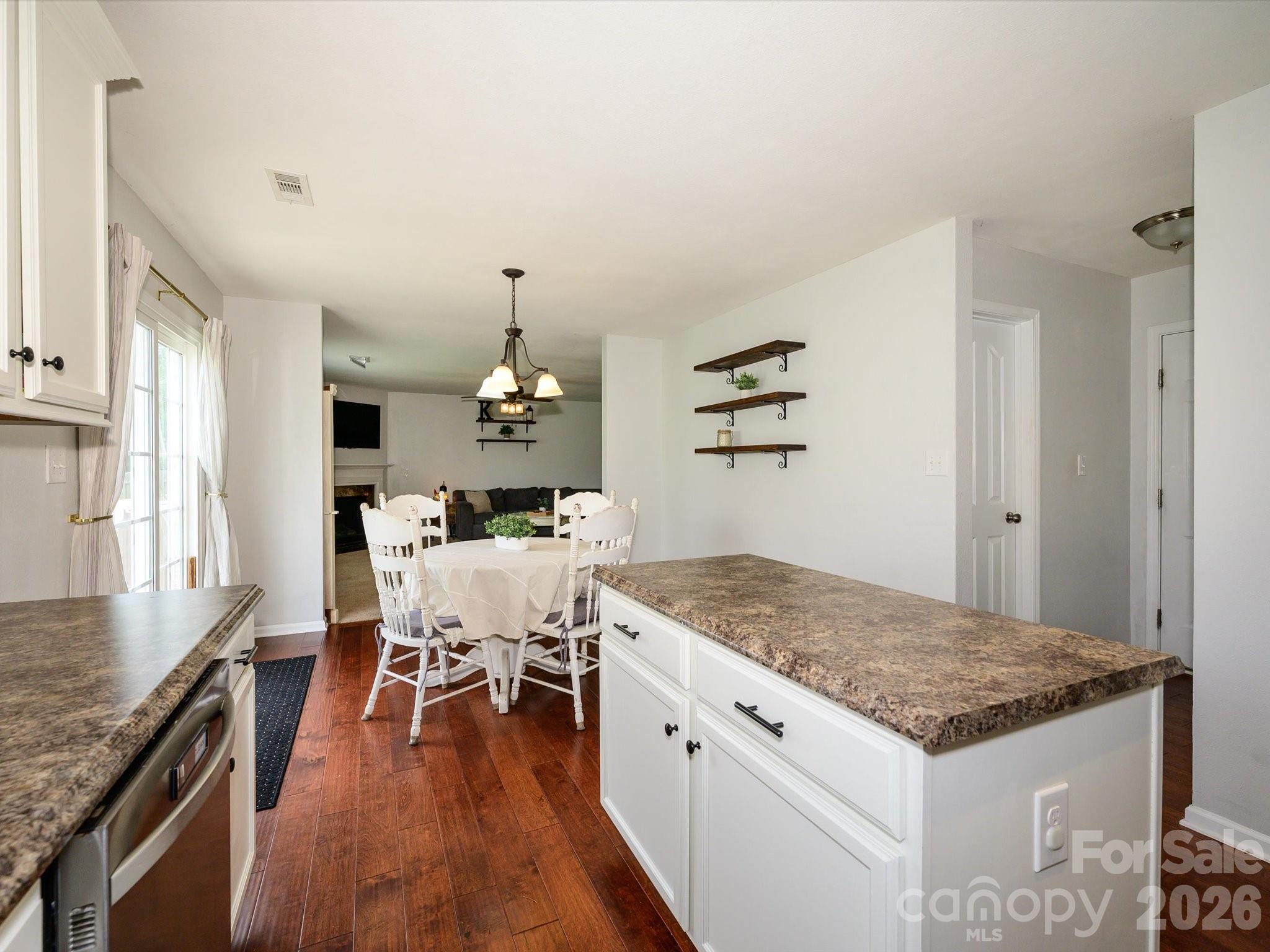 11819 Paver Lane — Midland
