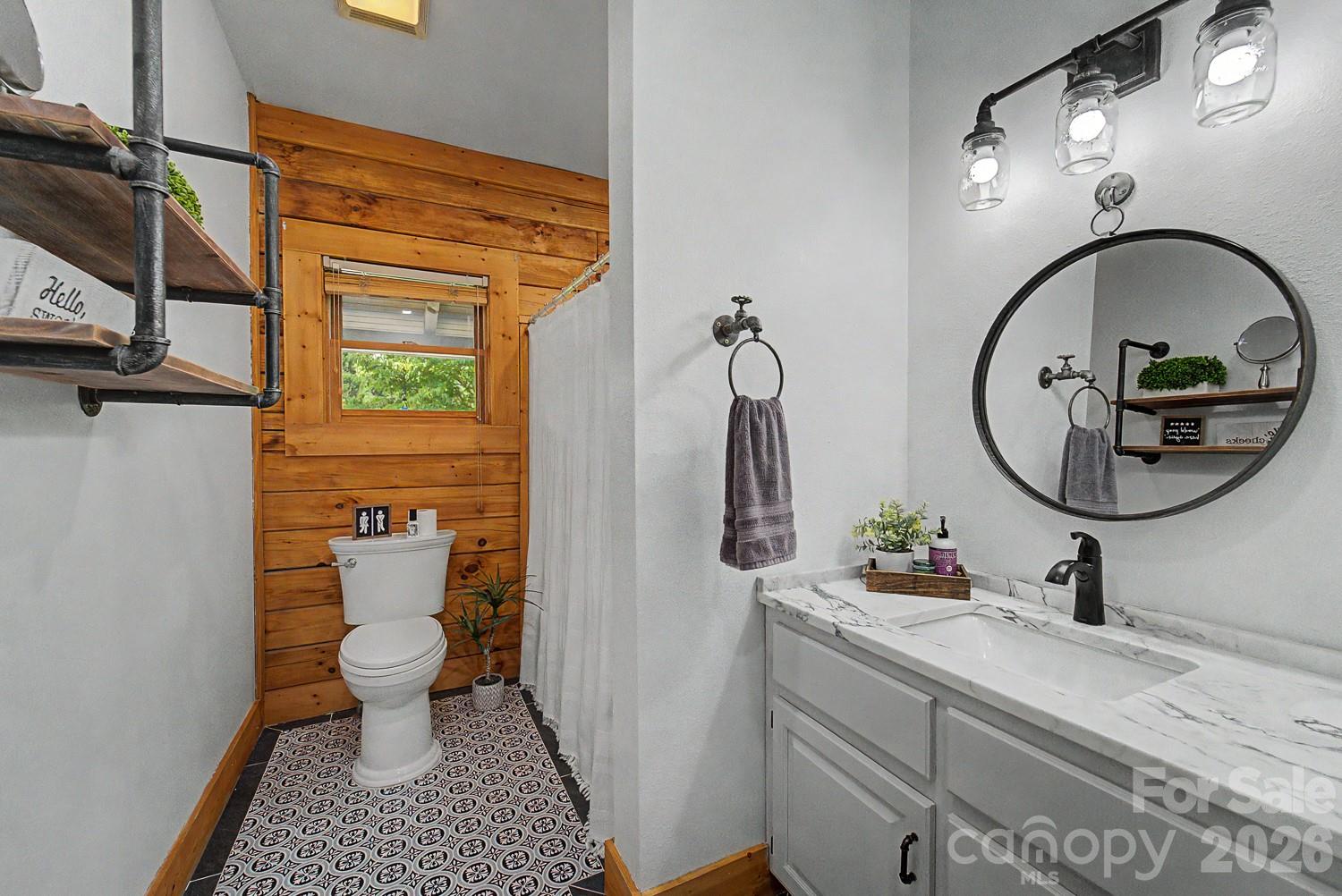 91 Tibi Lane — Waynesville