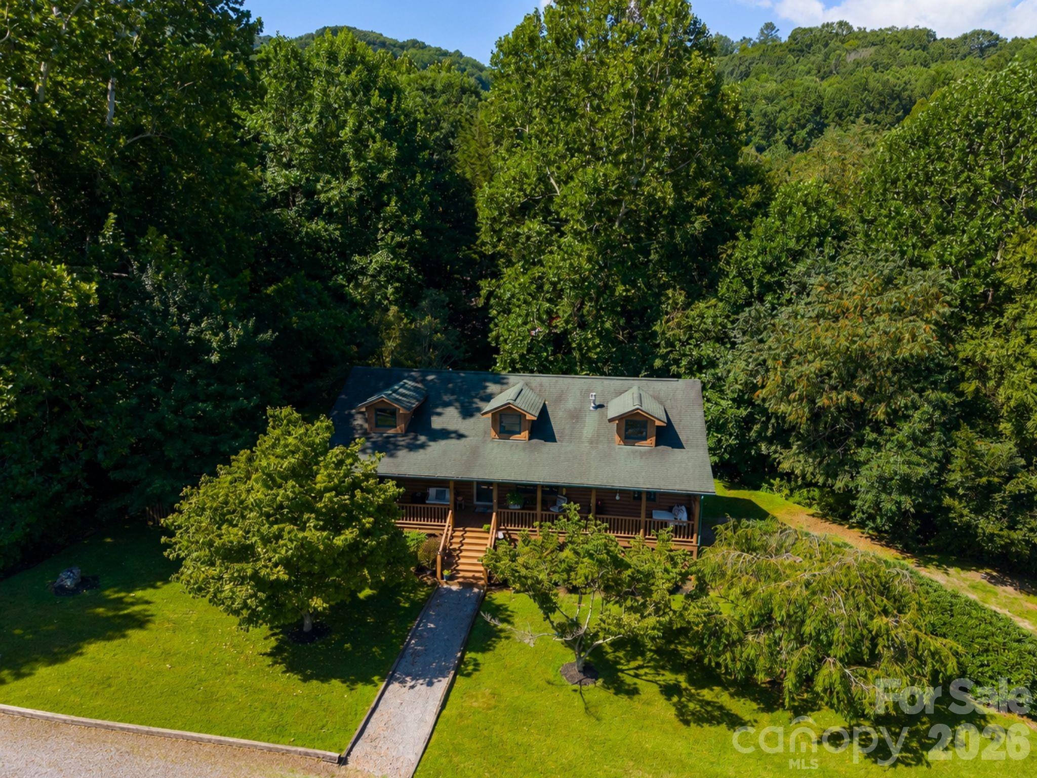 91 Tibi Lane — Waynesville