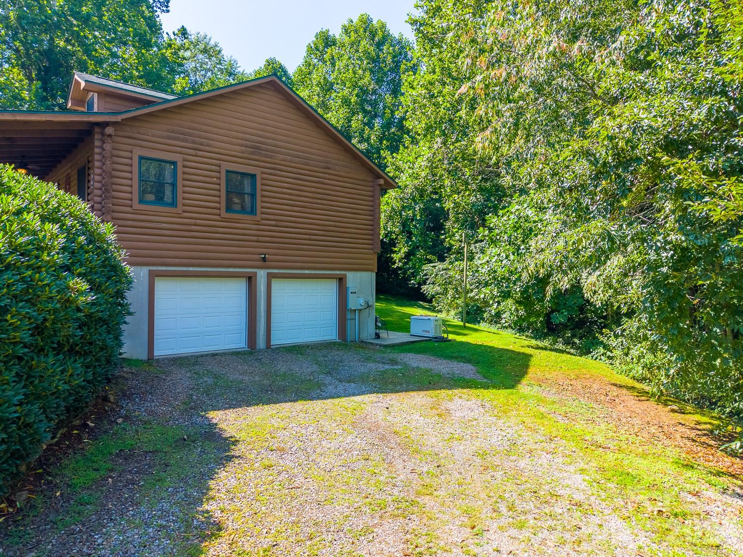 91 Tibi Lane — Waynesville