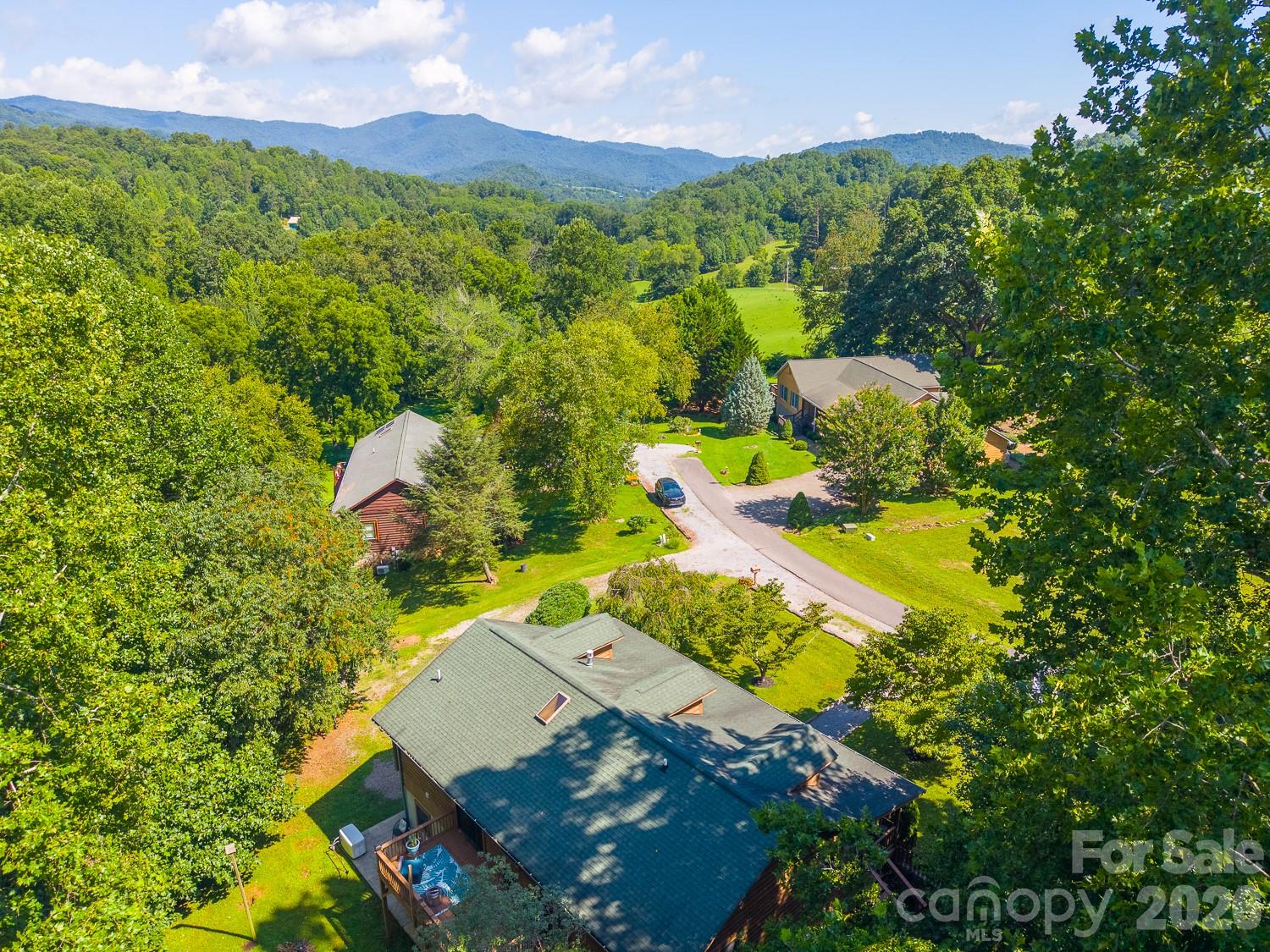 91 Tibi Lane — Waynesville