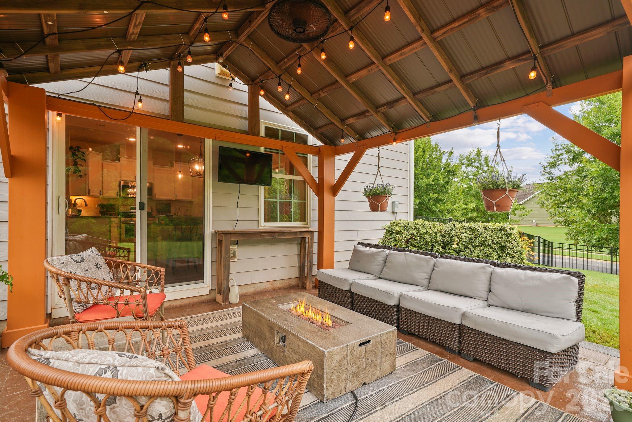 14612 Baytown Court — Huntersville