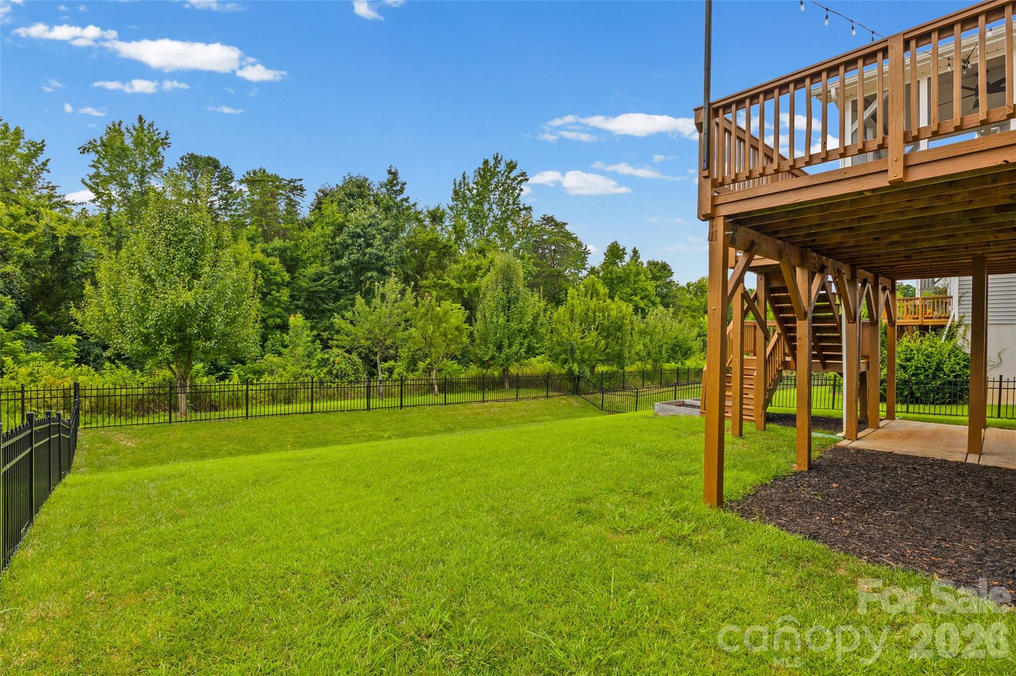 9233 Inverness Bay Road — Charlotte
