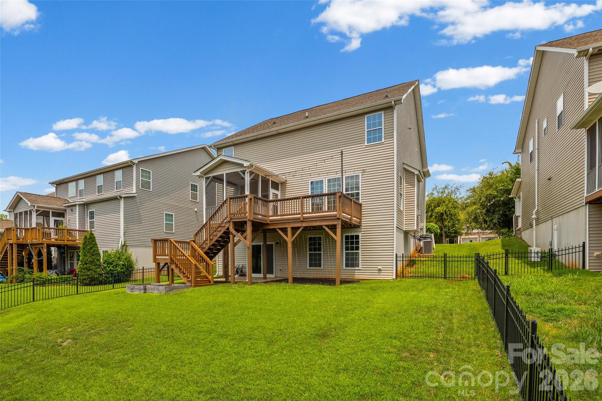 9233 Inverness Bay Road — Charlotte