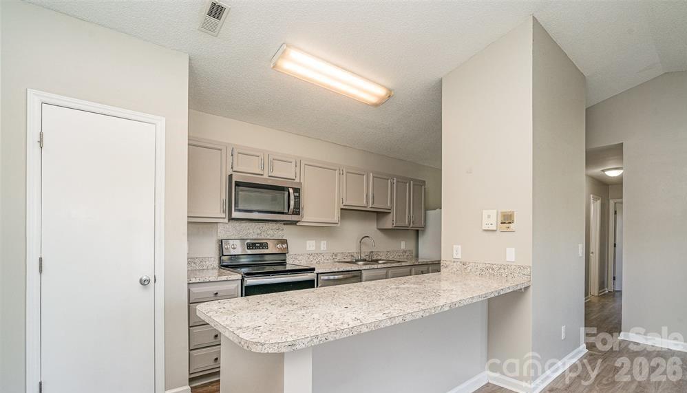 6165 Meadow Rose Lane — Charlotte
