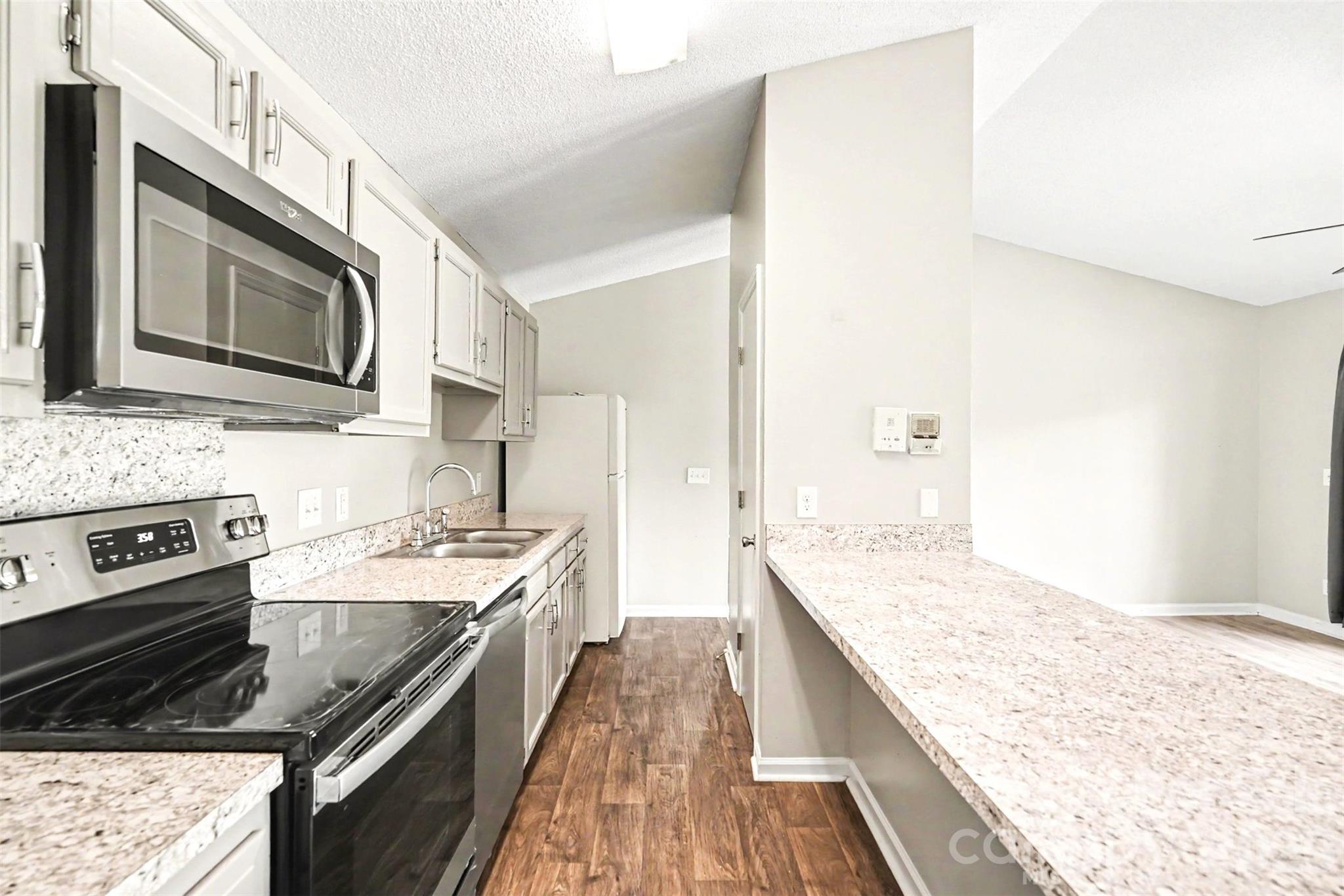 6165 Meadow Rose Lane — Charlotte