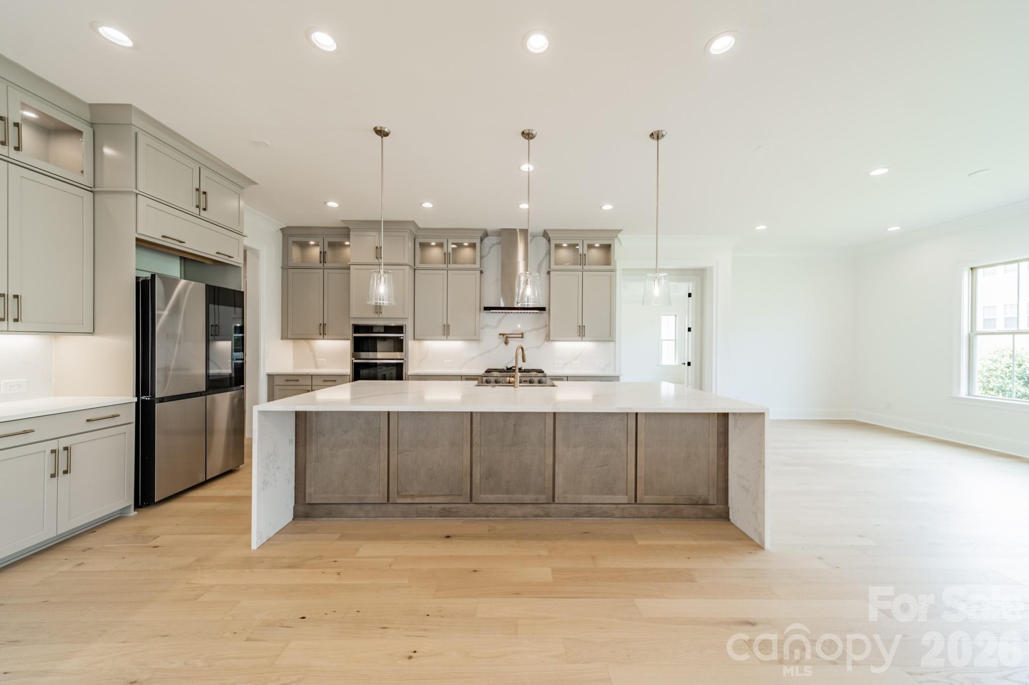 1011 Detweiler Road — Marvin