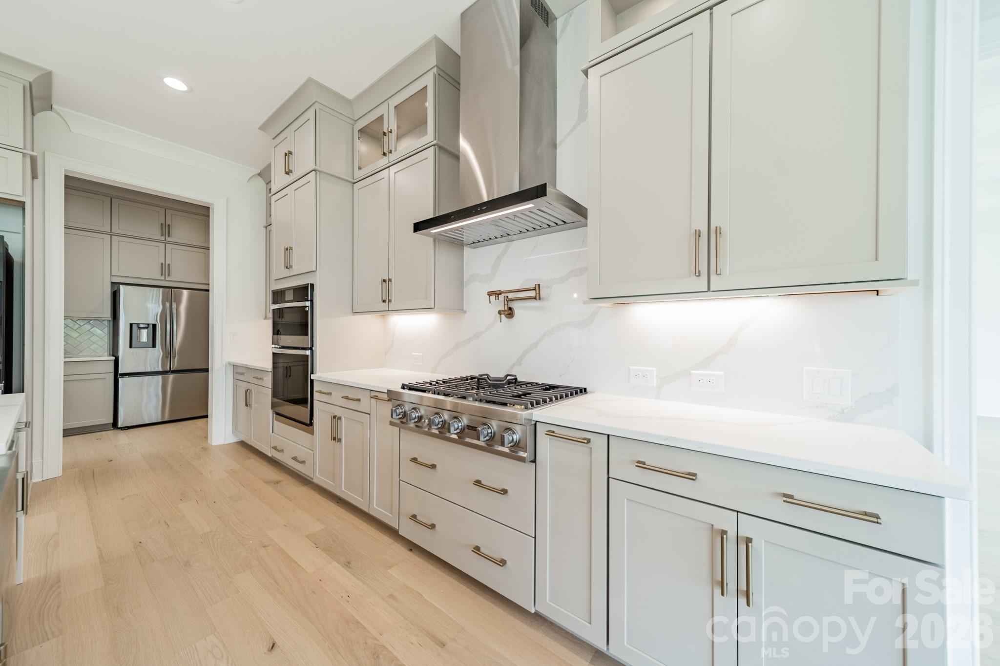 1011 Detweiler Road — Marvin