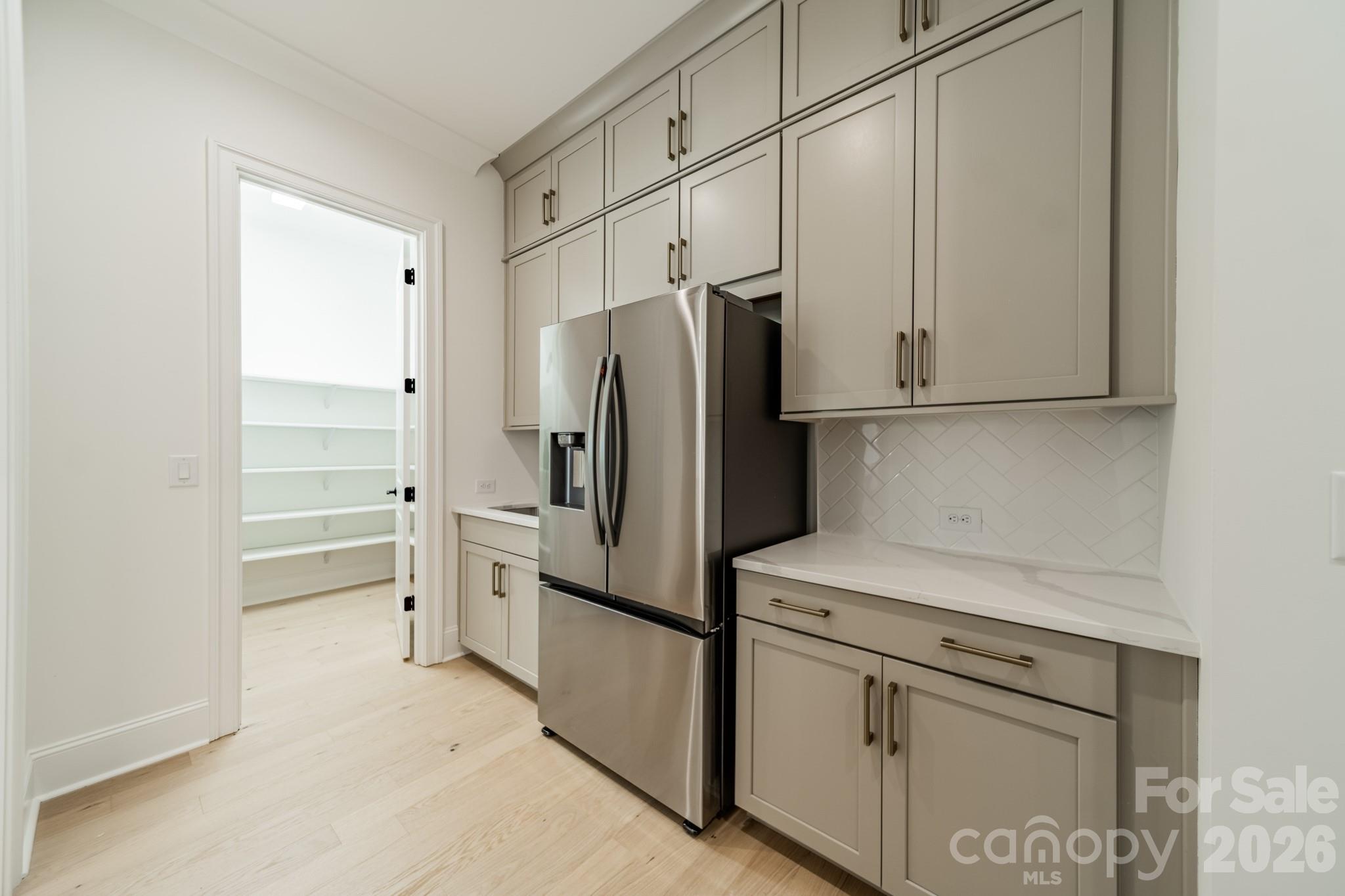 1011 Detweiler Road — Marvin