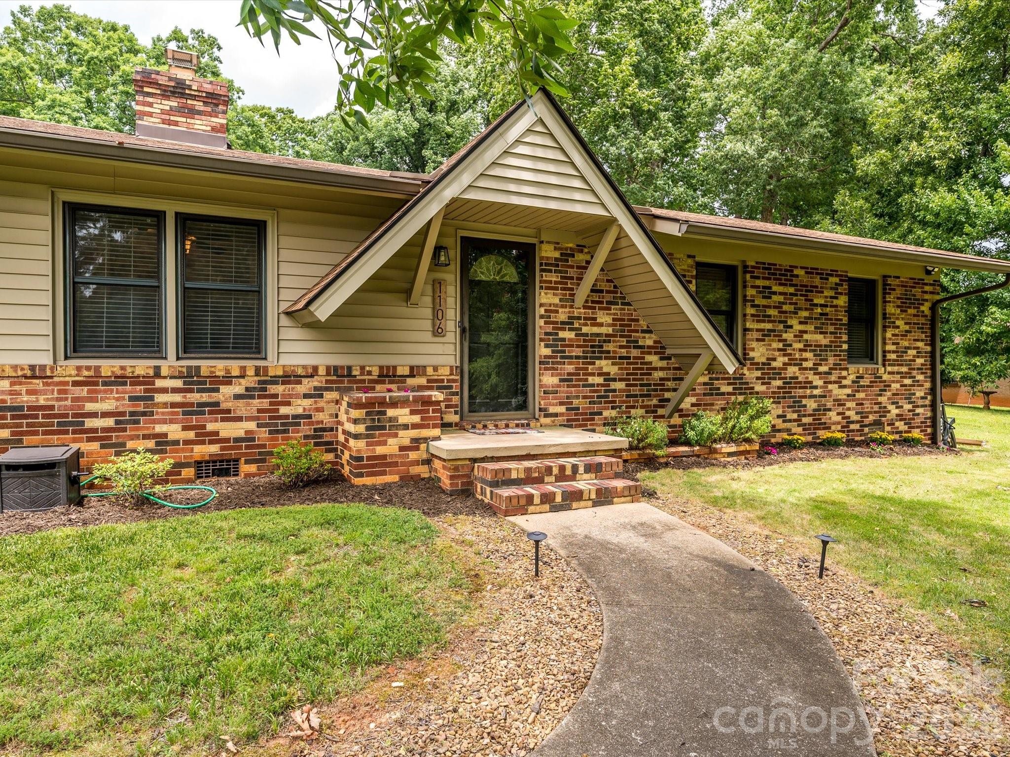 1106 Robinhood Lane — Kannapolis