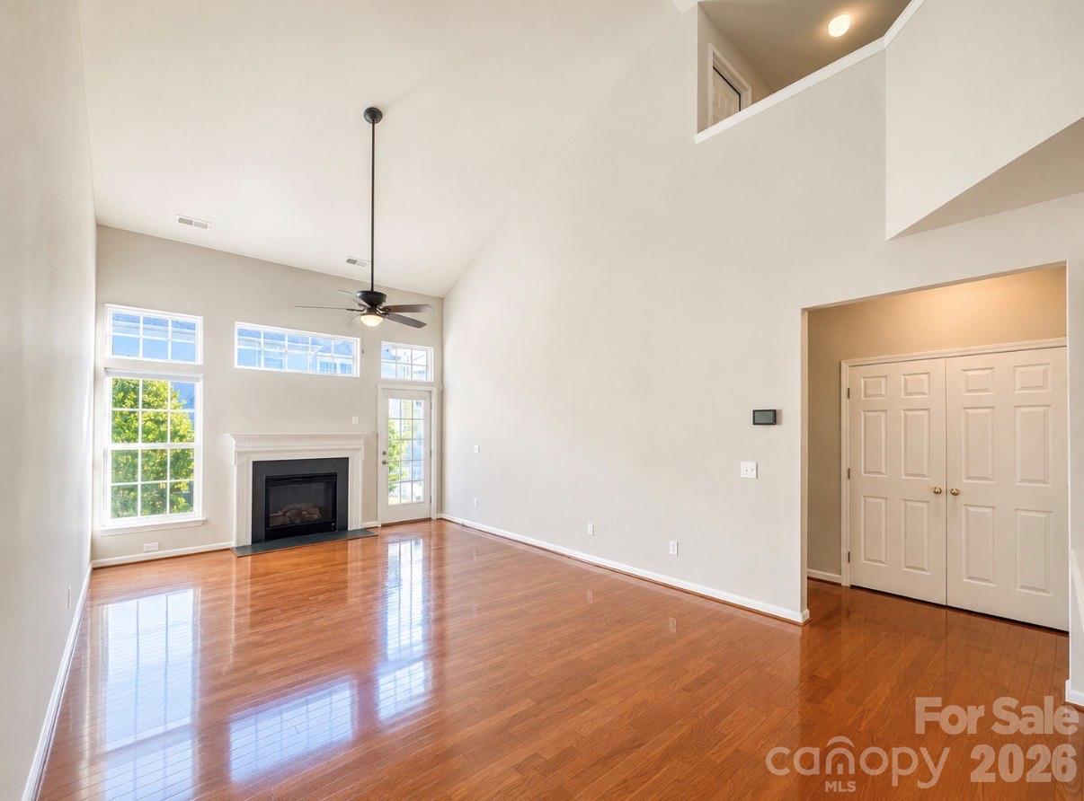 320 Shingleoak Drive — Clover