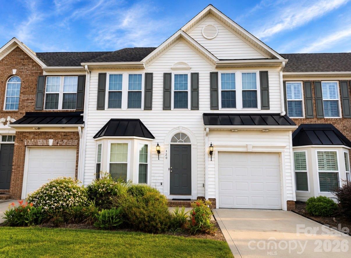 320 Shingleoak Drive — Clover