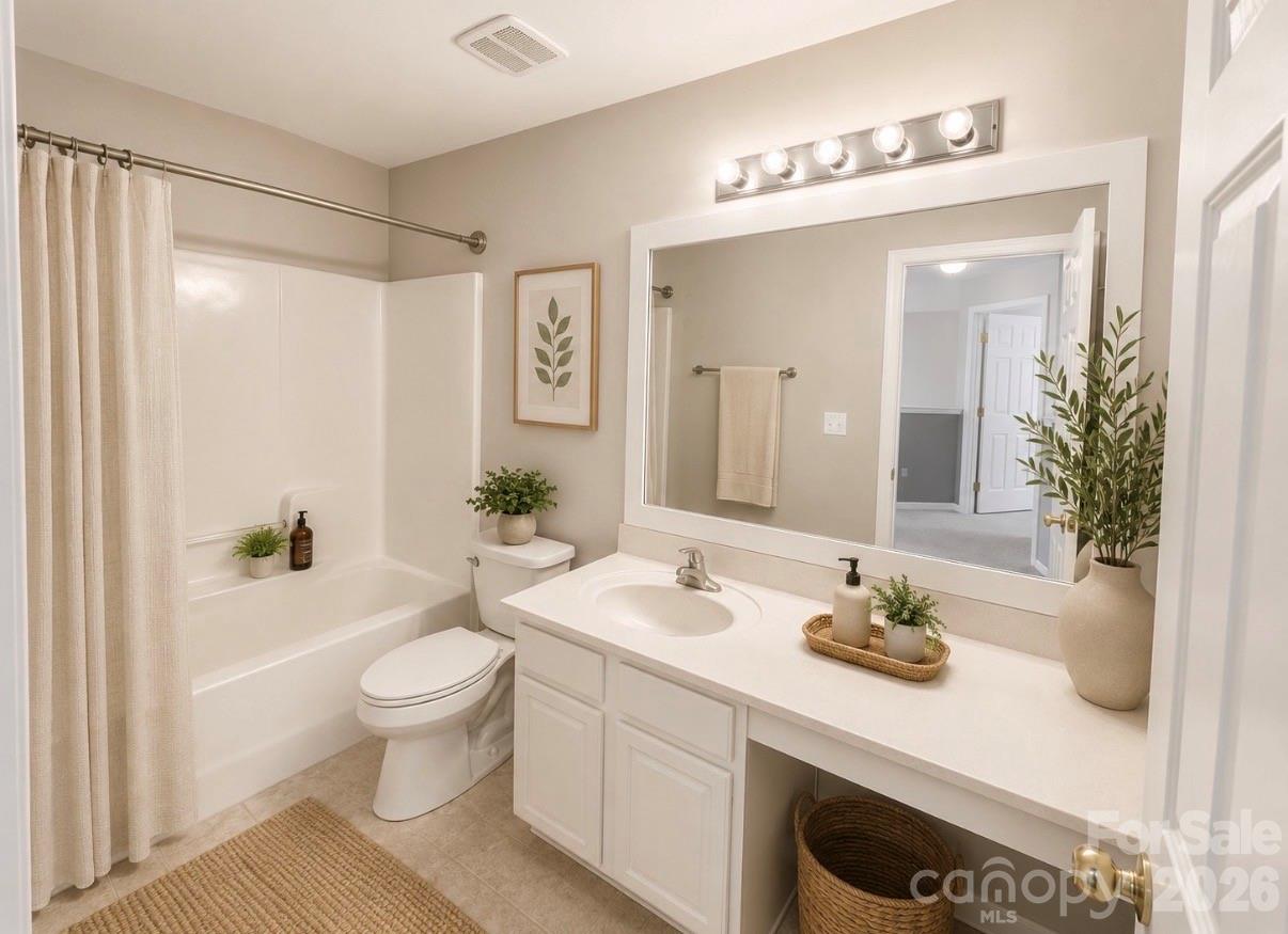320 Shingleoak Drive — Clover