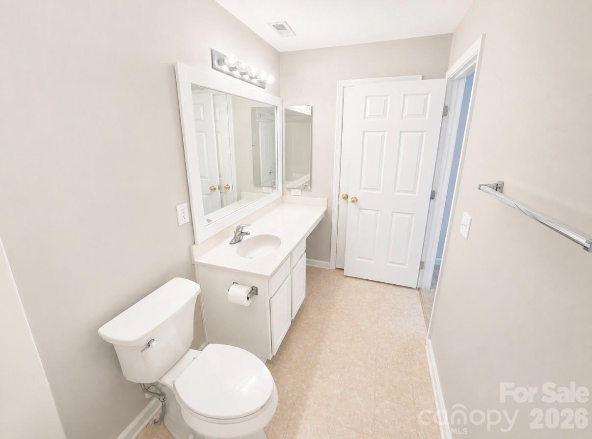 320 Shingleoak Drive — Clover
