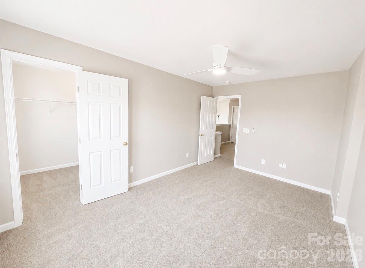 320 Shingleoak Drive — Clover