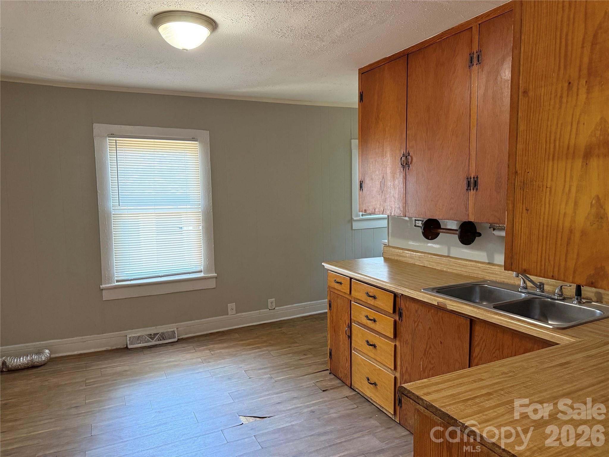 514 S Avon Street — Gastonia