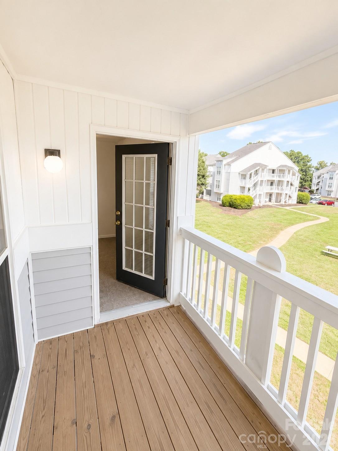18 Hamiltons Bay Court #436 — Clover