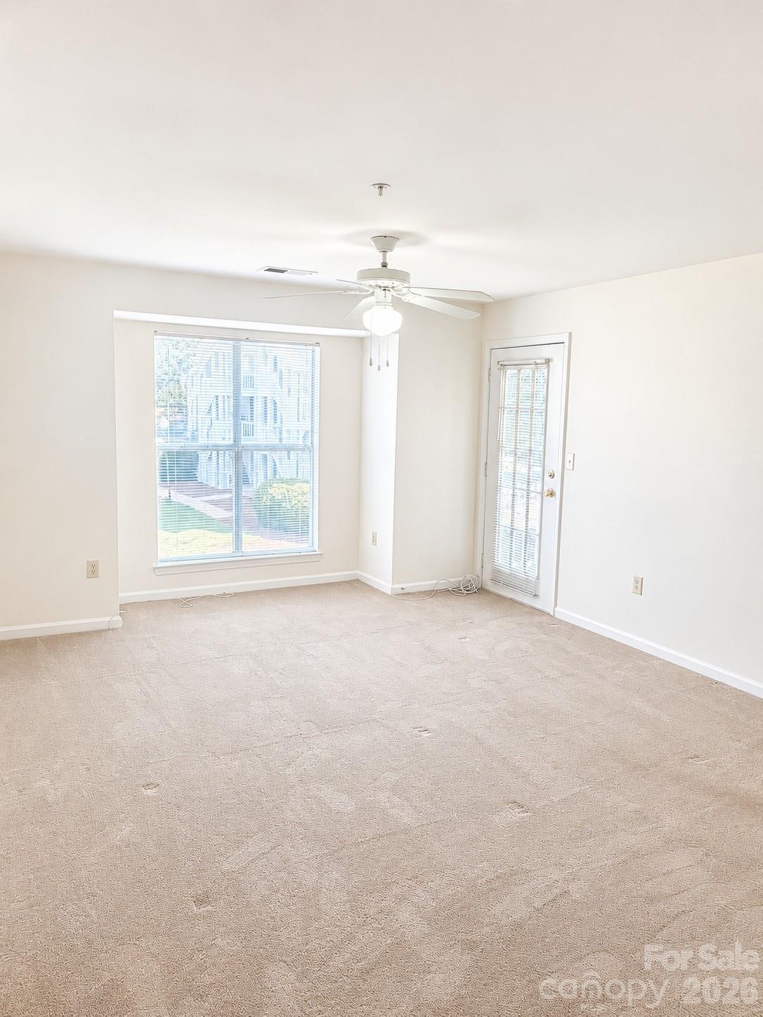 18 Hamiltons Bay Court #436 — Clover