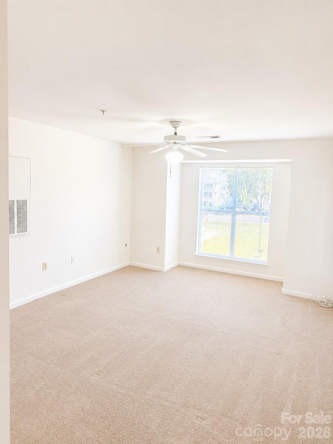 18 Hamiltons Bay Court #436 — Clover