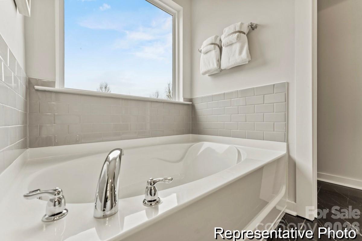 110 W Springhouse Court #18p — Statesville