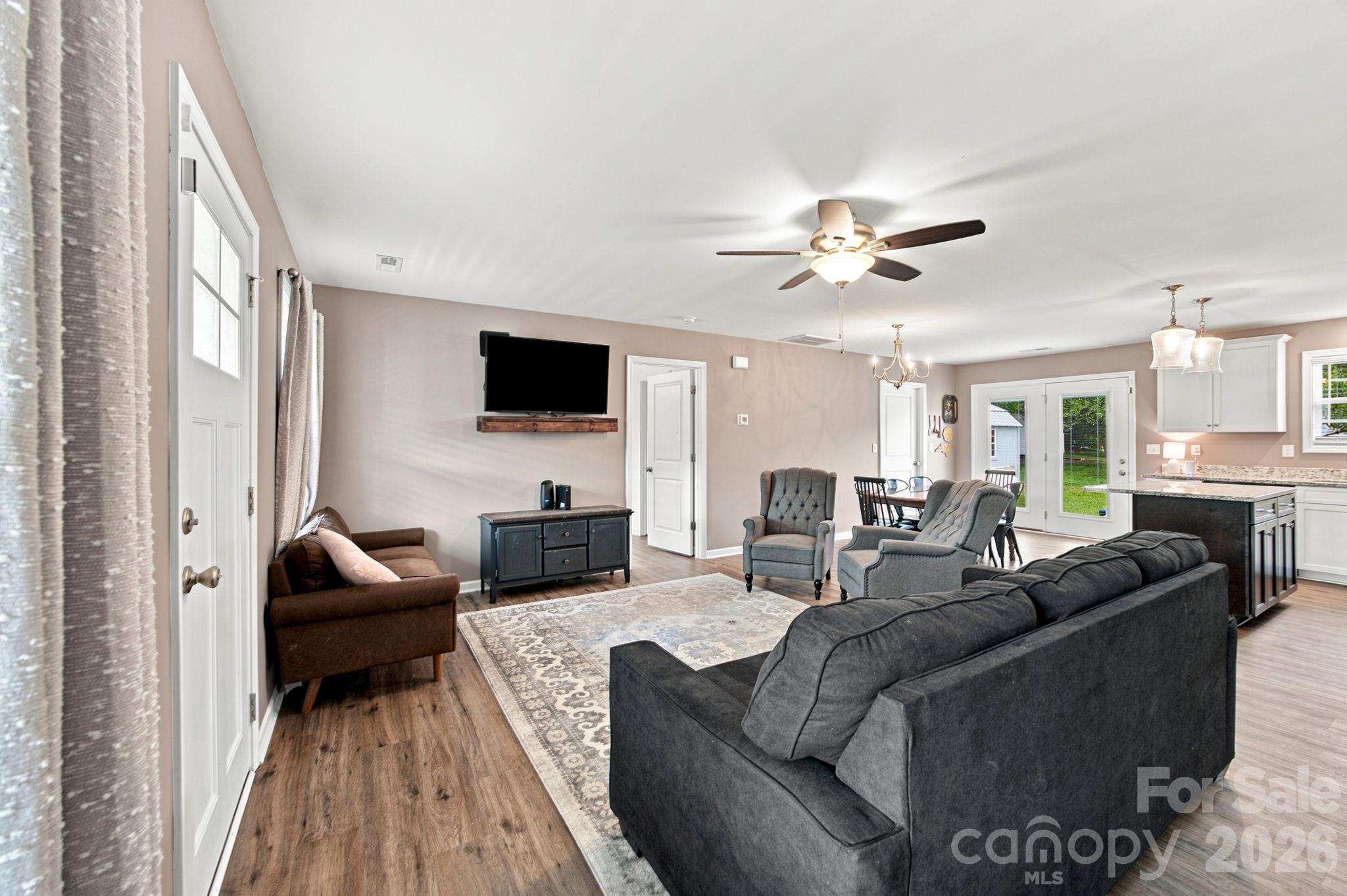 1879 Jetton Drive — Vale
