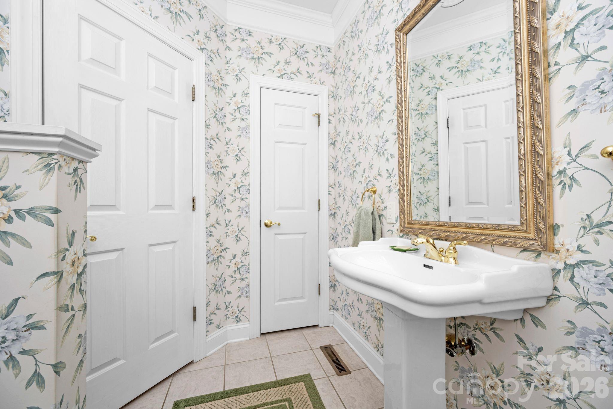 247 James Way — Bermuda Run