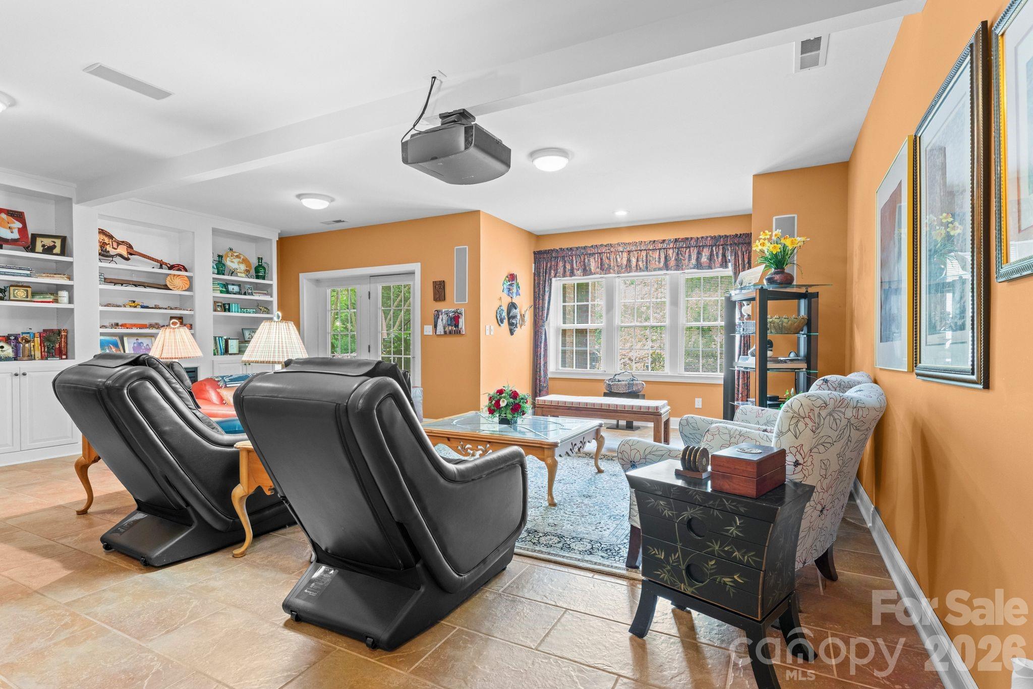 247 James Way — Bermuda Run