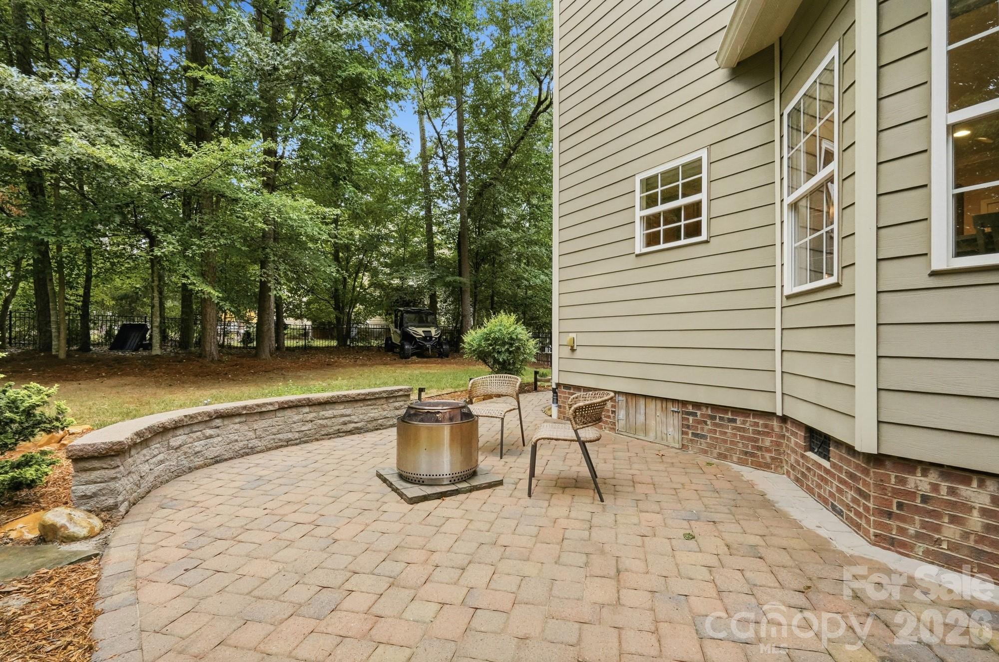 5630 Turkey Oak Drive — Charlotte