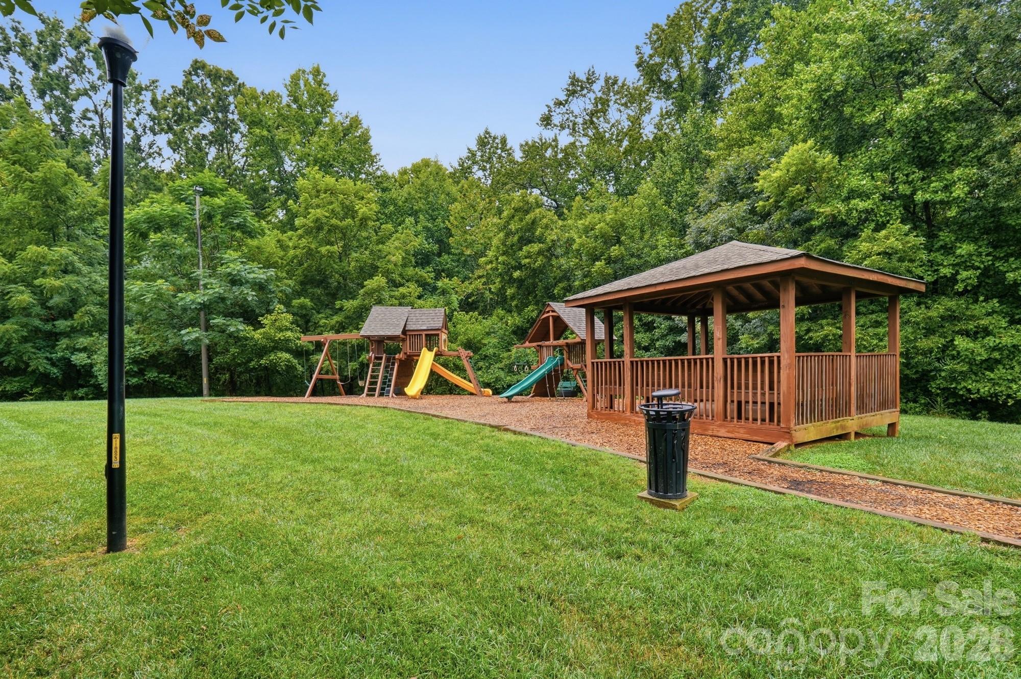 5630 Turkey Oak Drive — Charlotte