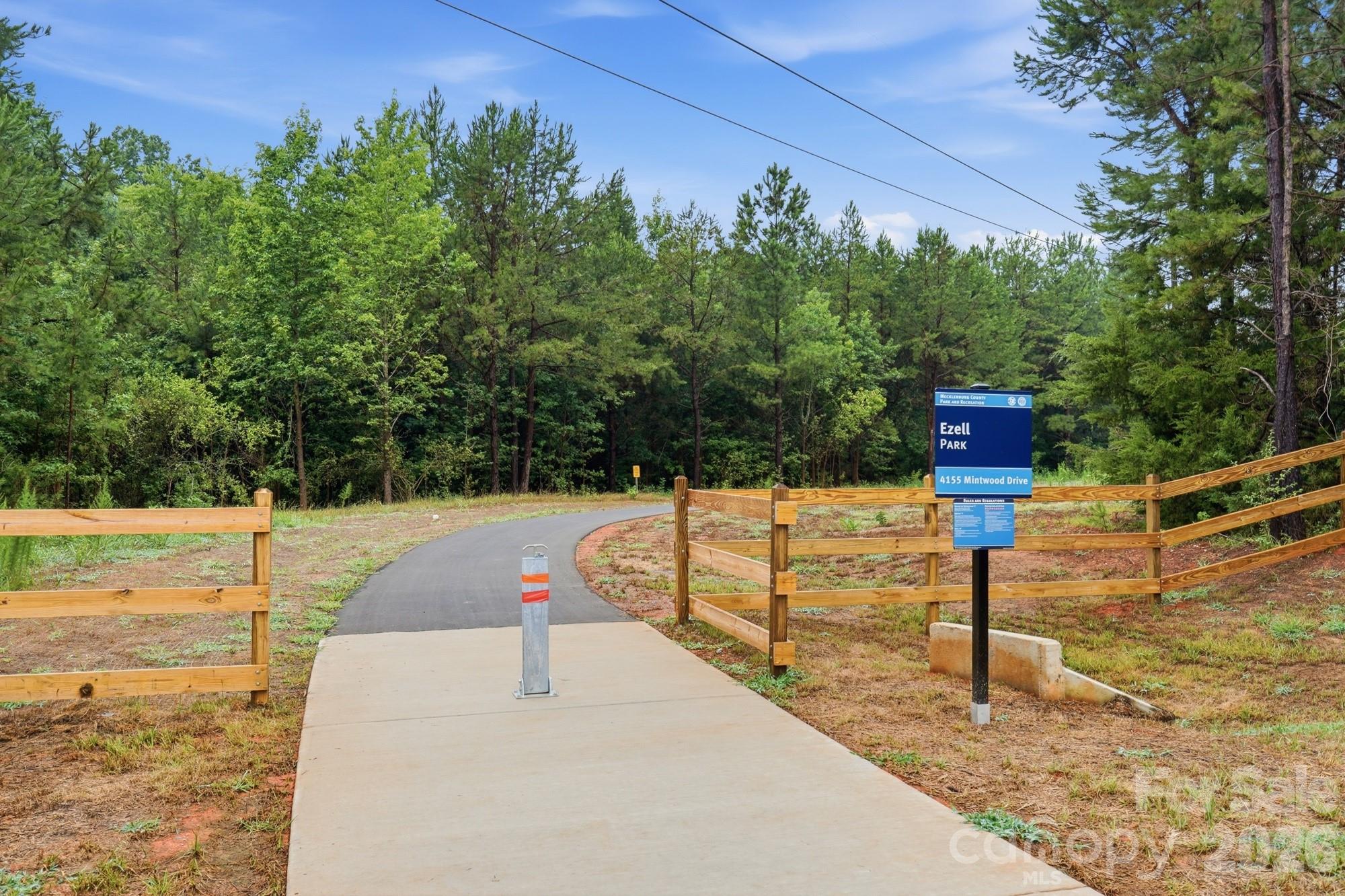 5630 Turkey Oak Drive — Charlotte