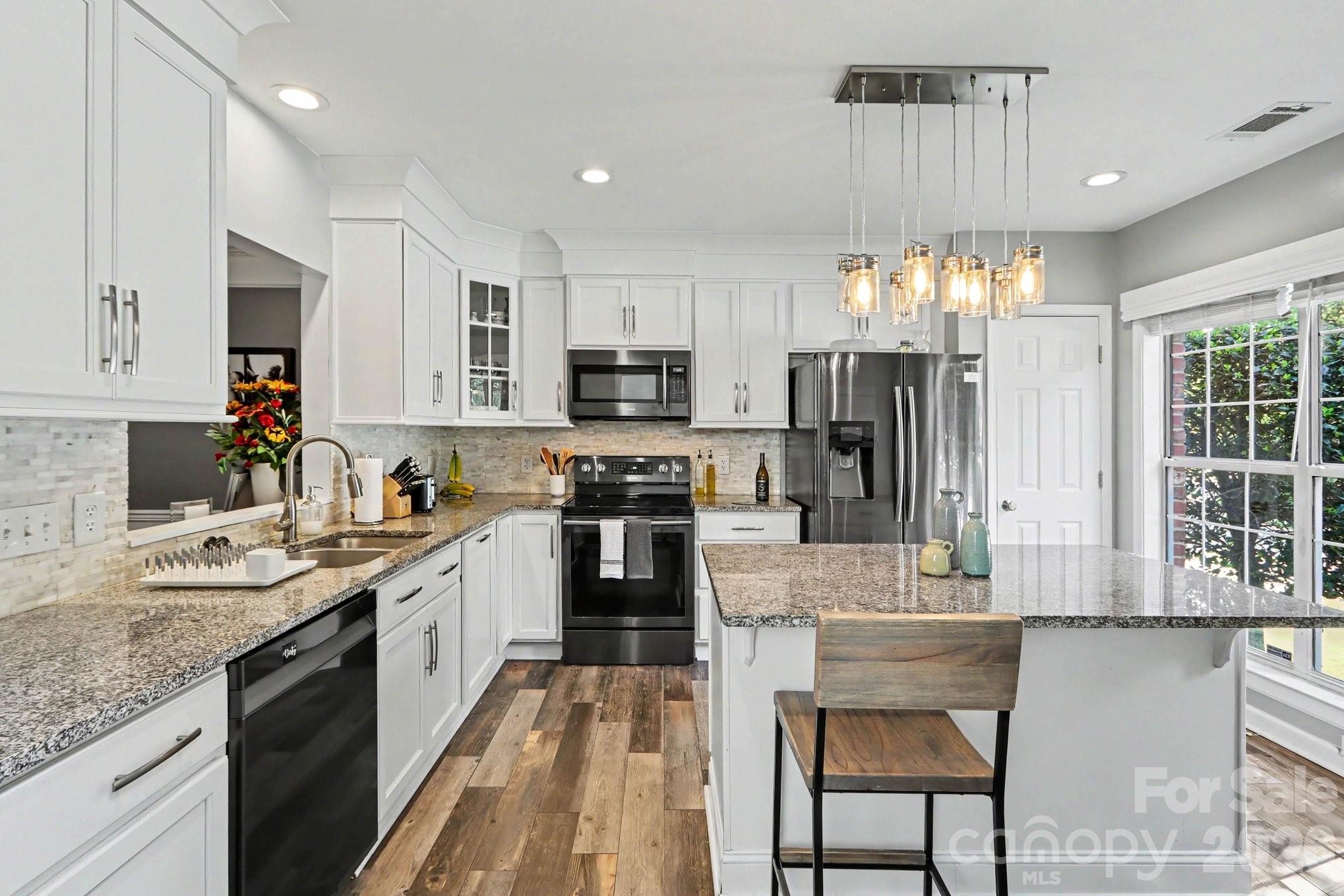 5912 Downfield Wood Drive — Charlotte
