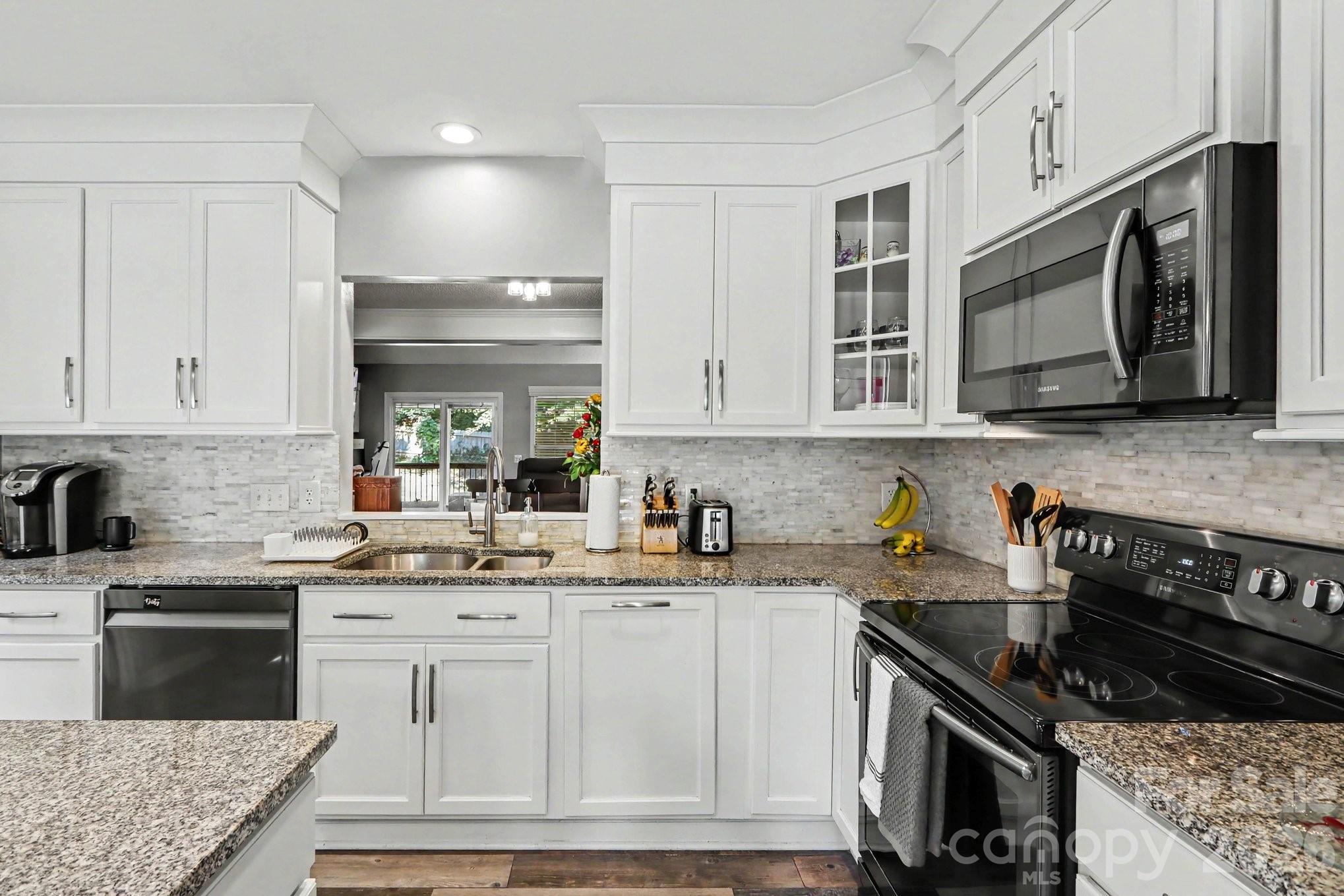 5912 Downfield Wood Drive — Charlotte