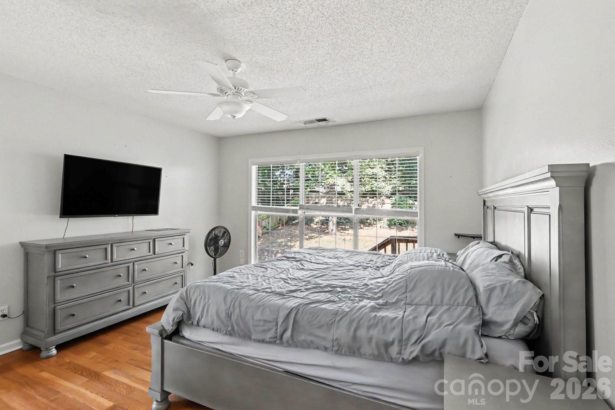 5912 Downfield Wood Drive — Charlotte