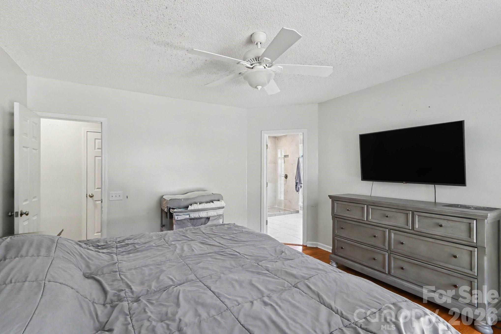 5912 Downfield Wood Drive — Charlotte