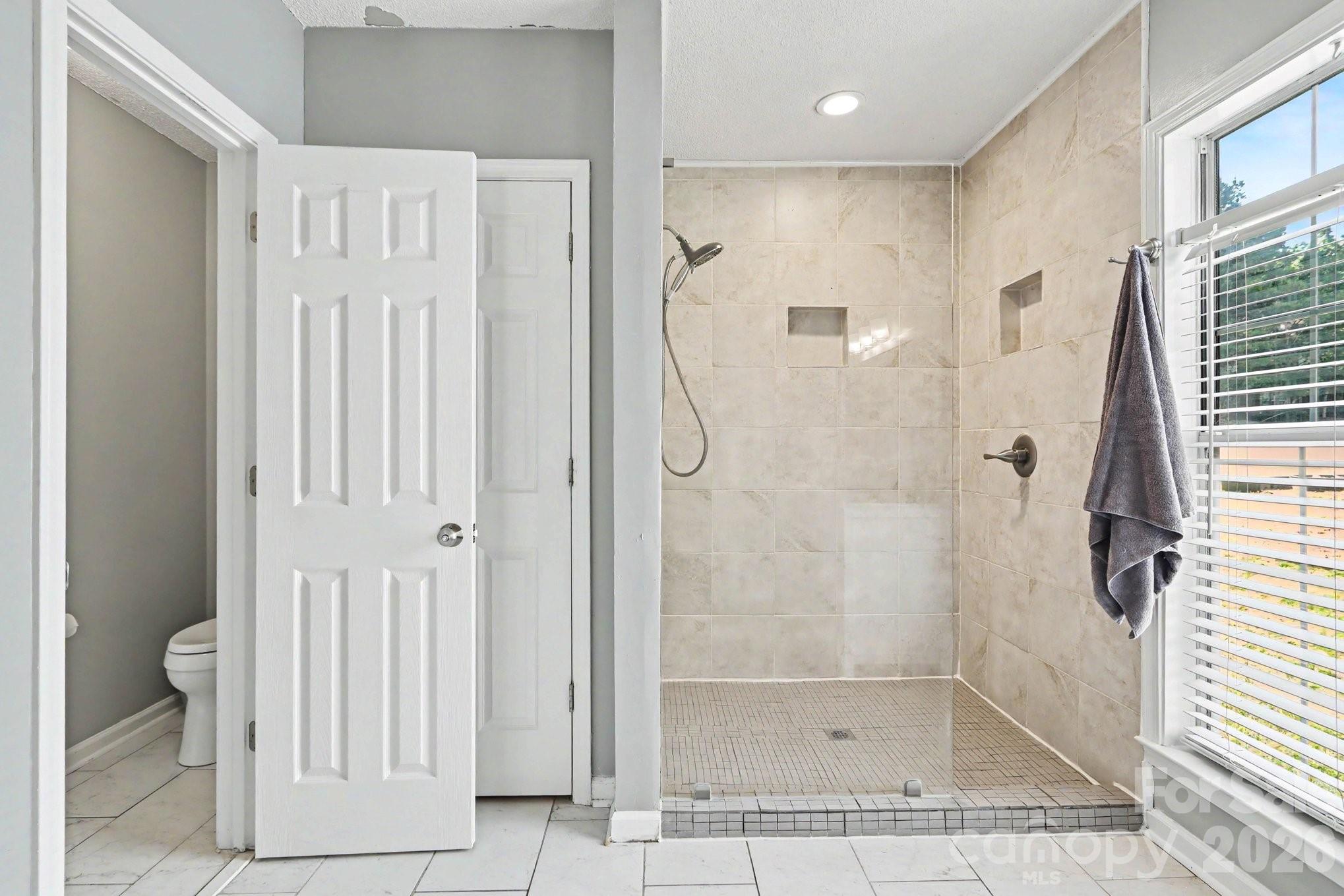 5912 Downfield Wood Drive — Charlotte