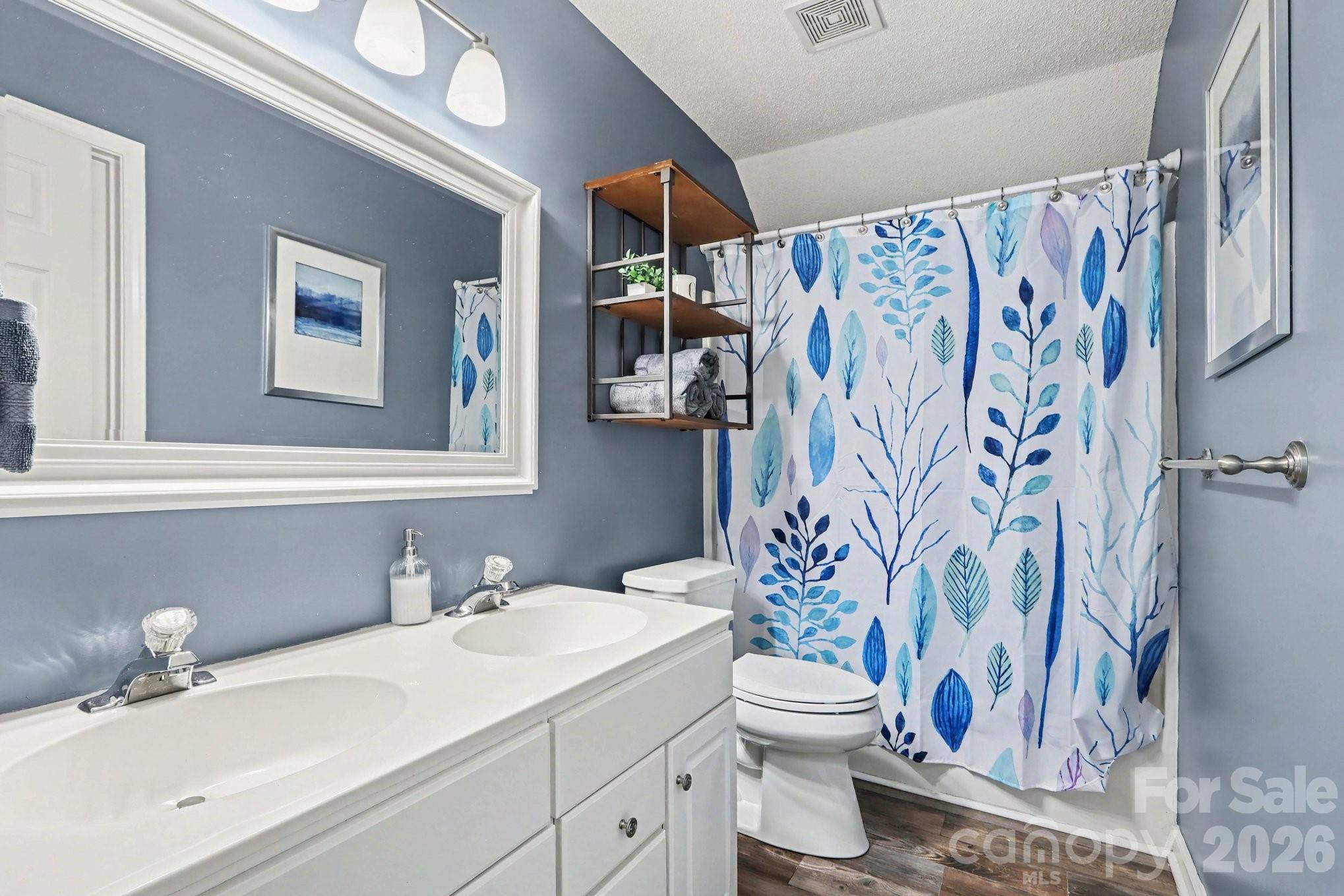5912 Downfield Wood Drive — Charlotte