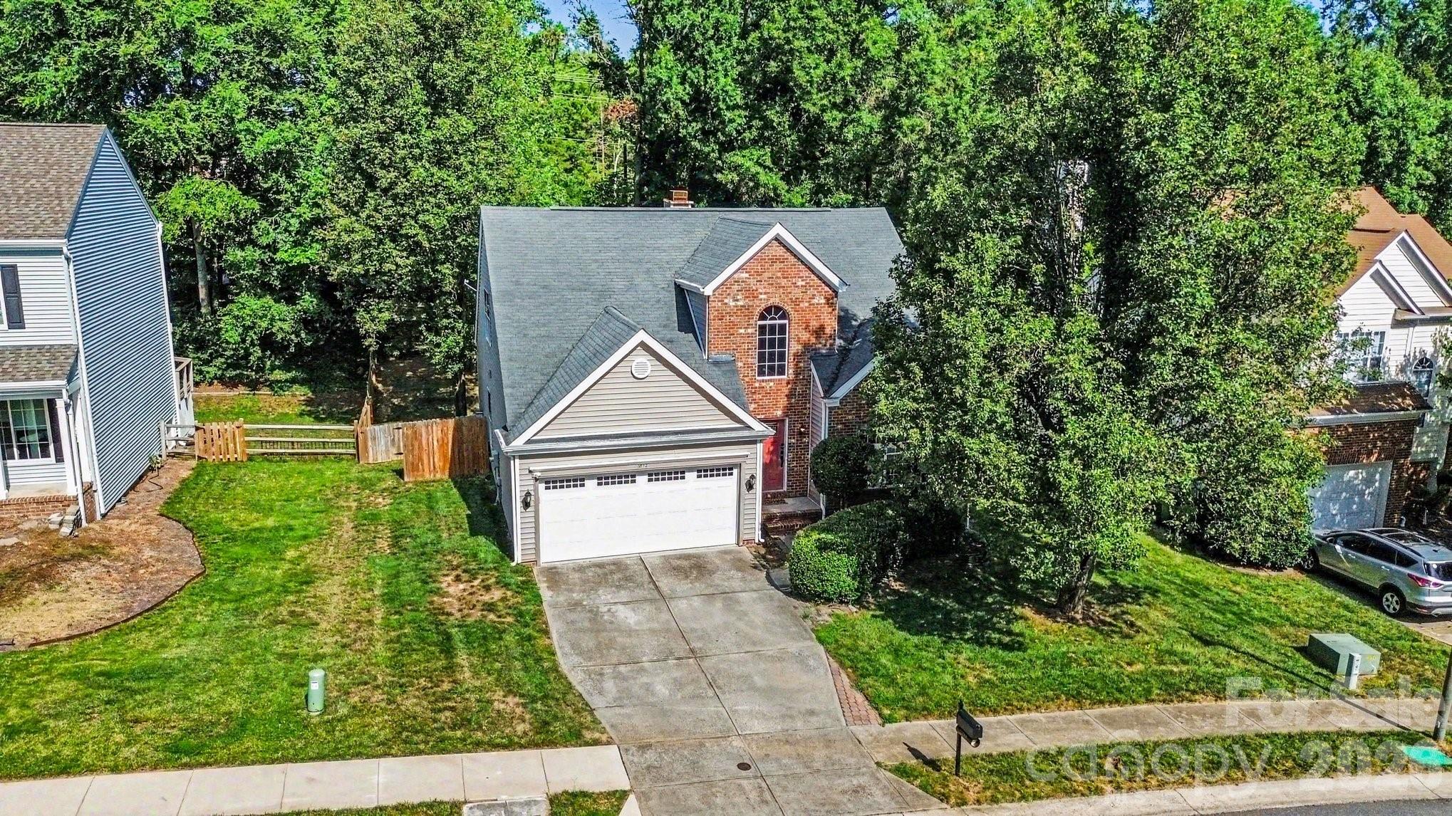 5912 Downfield Wood Drive — Charlotte