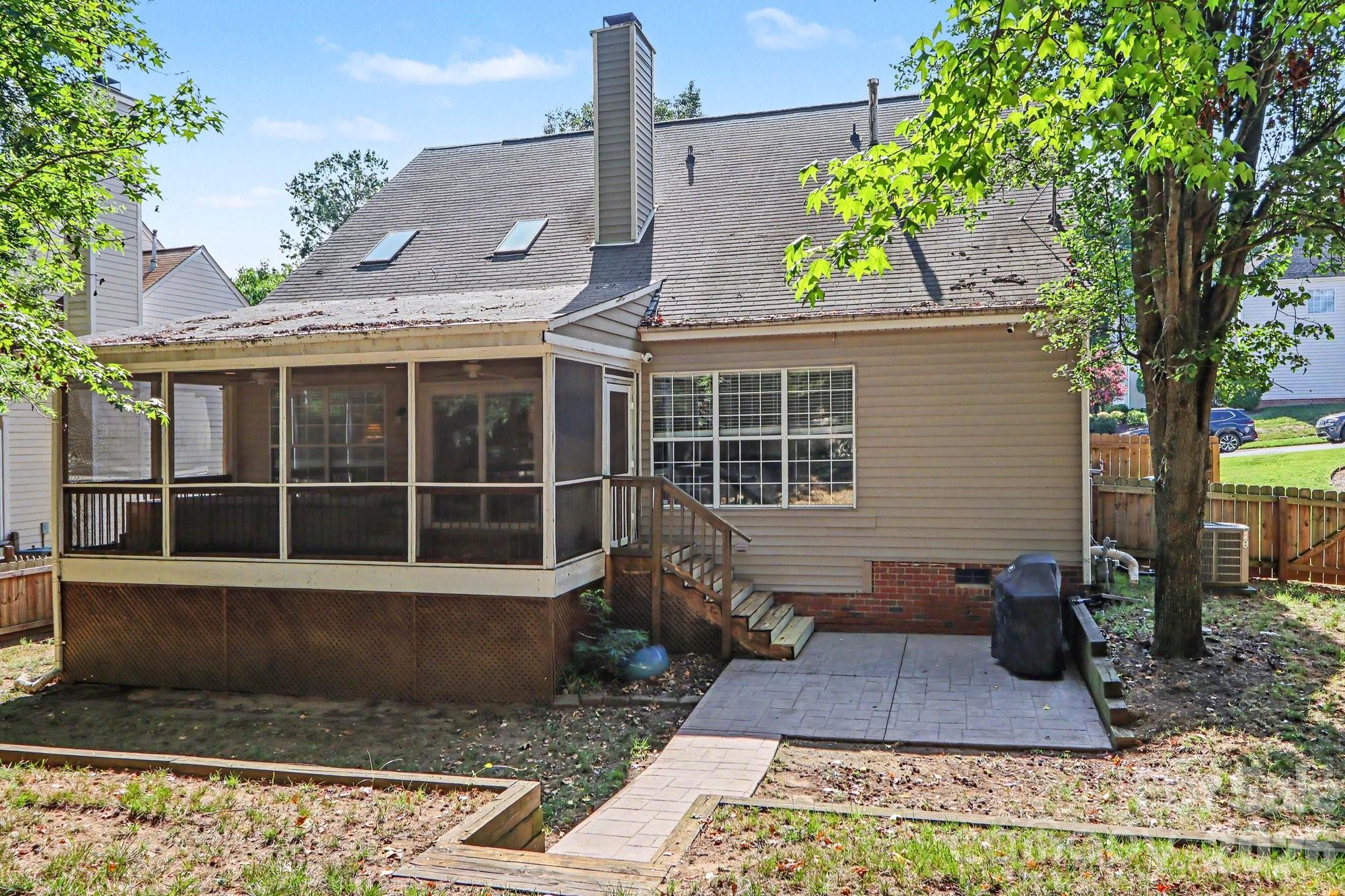 5912 Downfield Wood Drive — Charlotte
