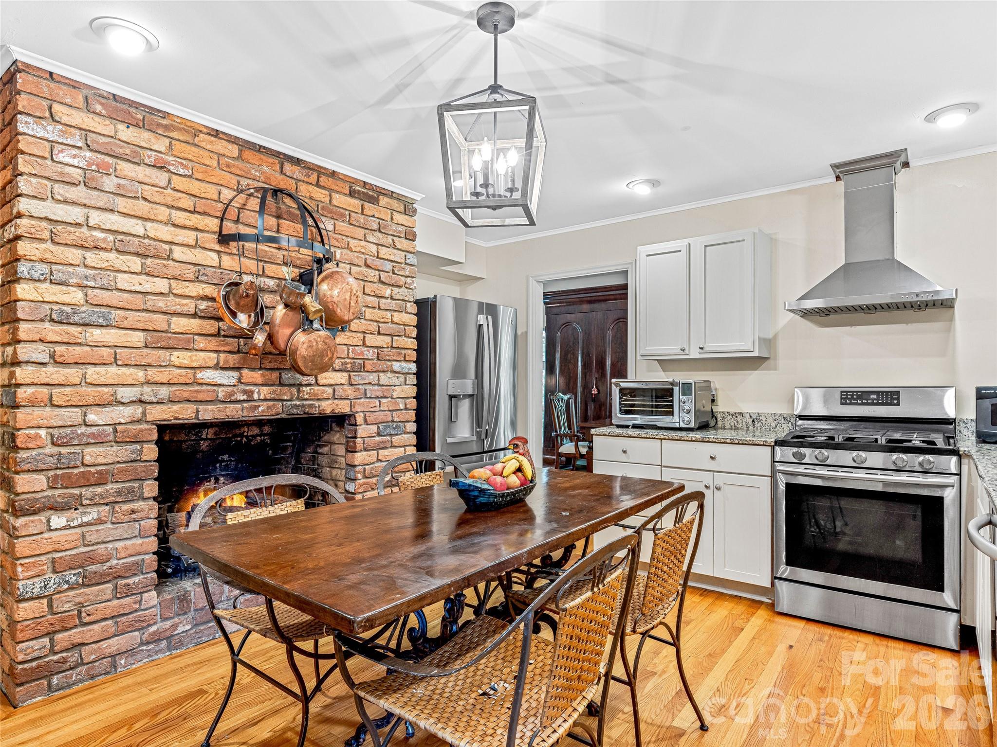 5 Hillcrest Road E — Asheville